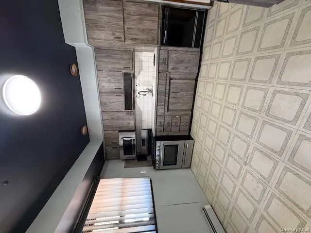 11 Edwards Place, Hempstead, NY, 3 Bedrooms Bedrooms, 5 Rooms Rooms,1 BathroomBathrooms,Residential Lease,For Rent,Edwards,0,983950 11 Edwards Place, Hempstead, NY, 3 Bedrooms Bedrooms, 5 Rooms Rooms,1 BathroomBathrooms,Residential Lease,For Rent,Edwards,0,983950