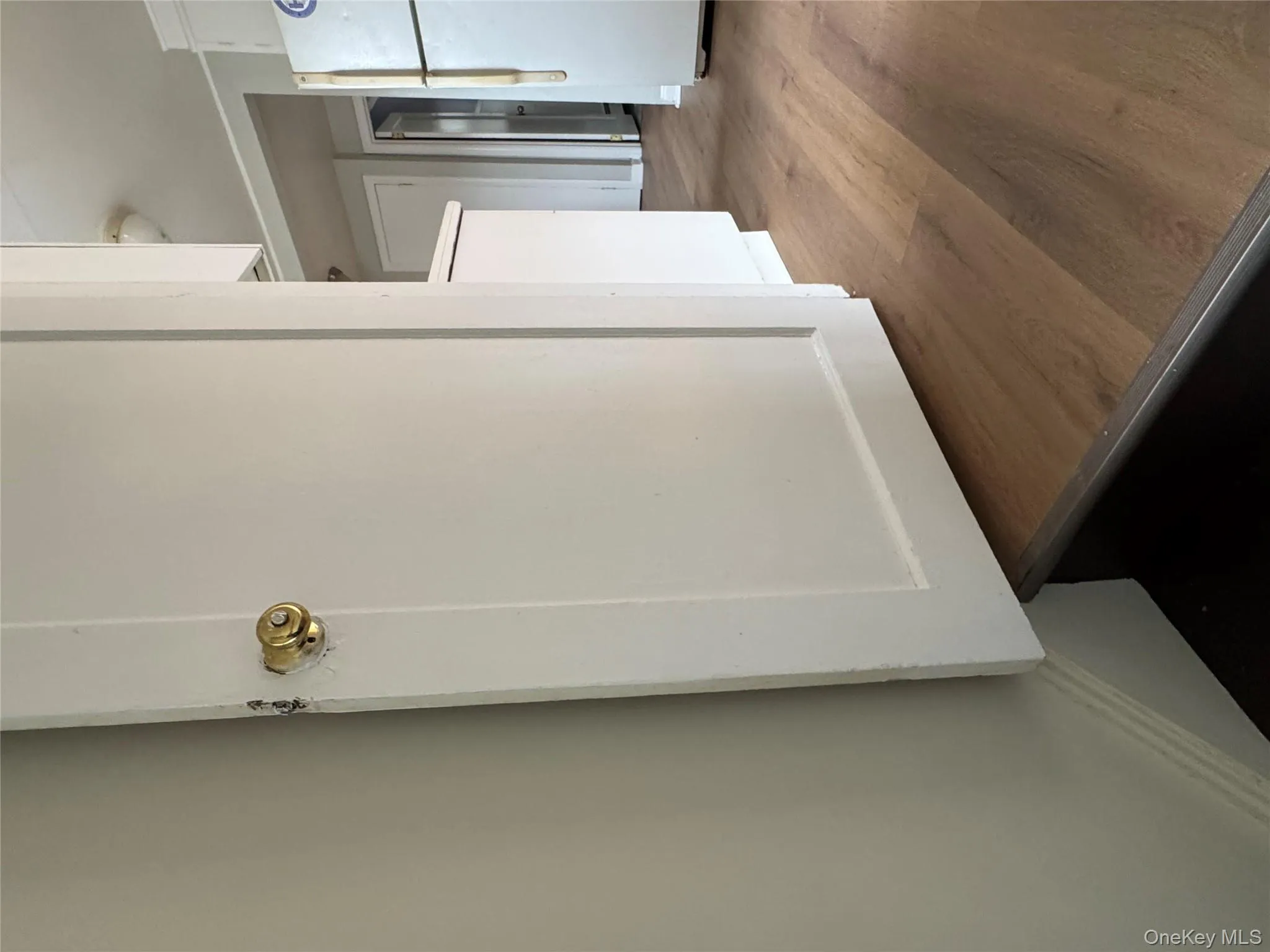 2nd floor apartment 2nd floor apartment