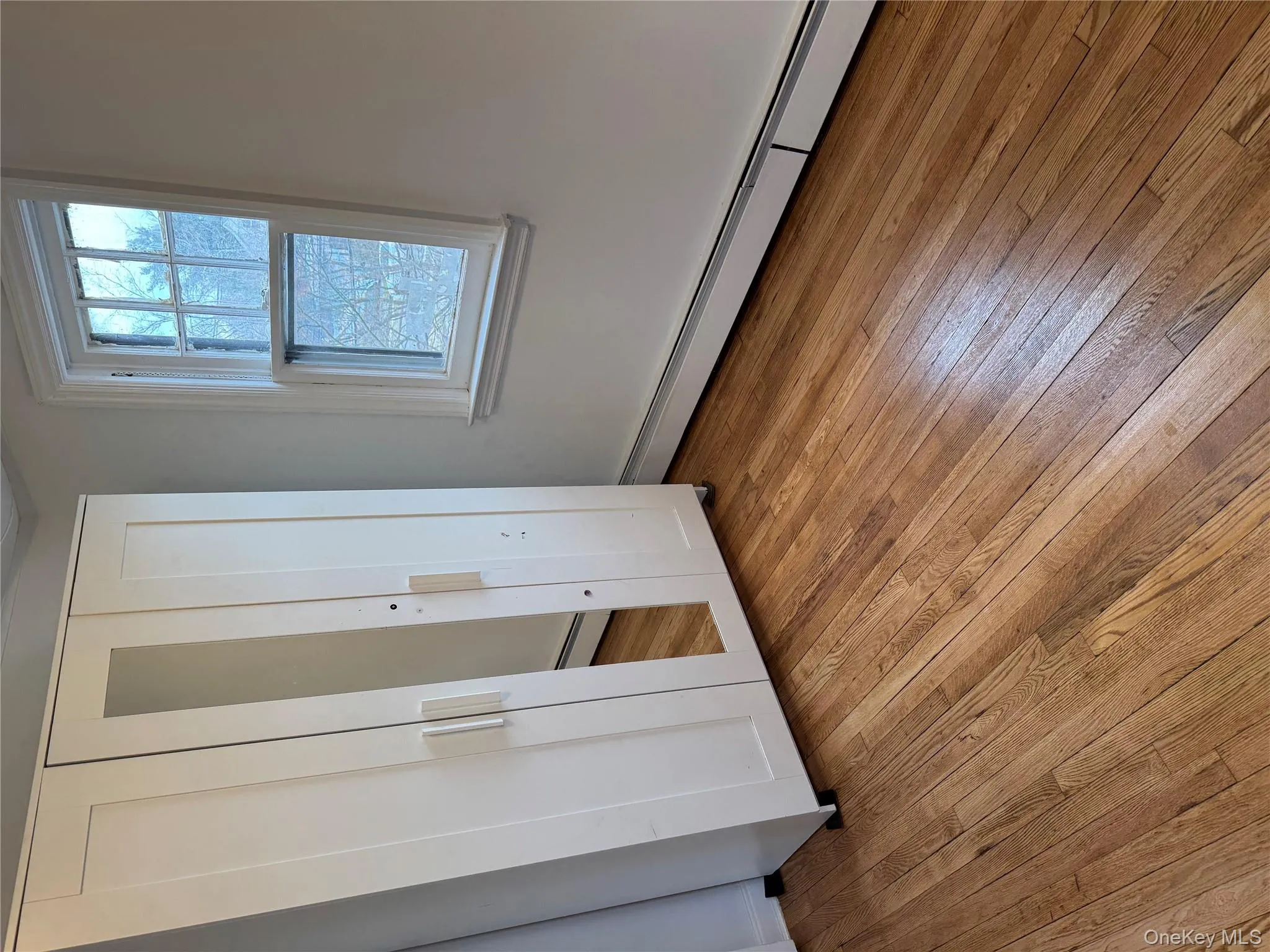 28 A Chestnut Street, North Hempstead, NY, 3 Bedrooms Bedrooms, 5 Rooms Rooms,1 BathroomBathrooms,Residential Lease,For Rent,Chestnut,0,983955 28 A Chestnut Street, North Hempstead, NY, 3 Bedrooms Bedrooms, 5 Rooms Rooms,1 BathroomBathrooms,Residential Lease,For Rent,Chestnut,0,983955