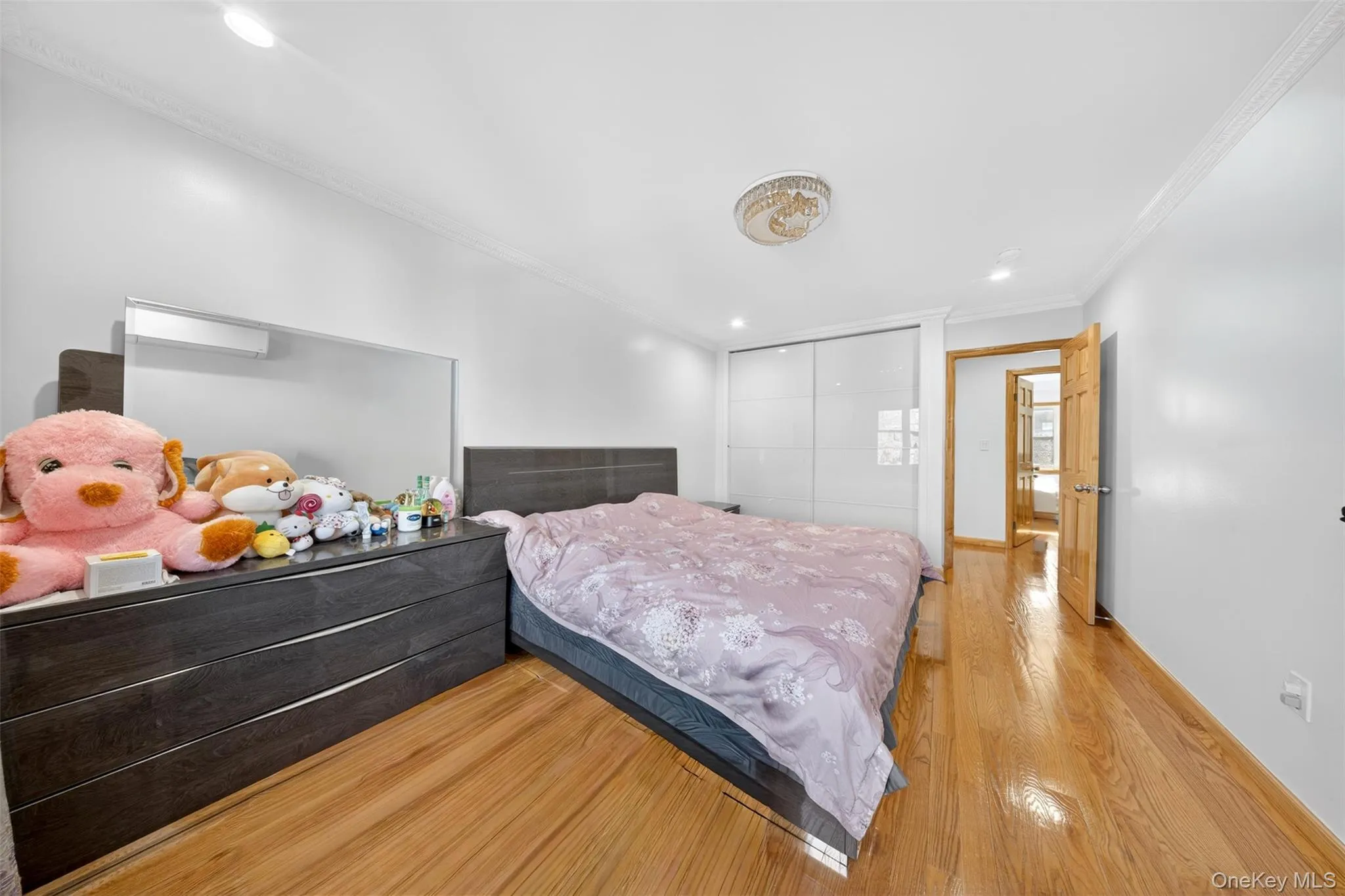5031 68th Street, New York, NY, 3 Bedrooms Bedrooms, 5 Rooms Rooms,1 BathroomBathrooms,Residential,For Rent,68th,0,983990 5031 68th Street, New York, NY, 3 Bedrooms Bedrooms, 5 Rooms Rooms,1 BathroomBathrooms,Residential,For Rent,68th,0,983990