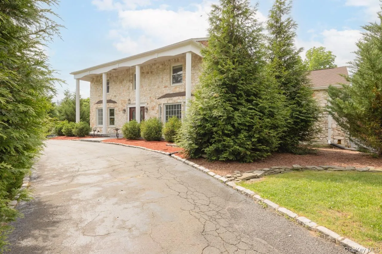 3 Tor Terrace, Clarkstown, NY, 5 Bedrooms Bedrooms, 17 Rooms Rooms,3 BathroomsBathrooms,Residential,For Rent,Tor,0,KEY983992 3 Tor Terrace, Clarkstown, NY, 5 Bedrooms Bedrooms, 17 Rooms Rooms,3 BathroomsBathrooms,Residential,For Rent,Tor,0,KEY983992