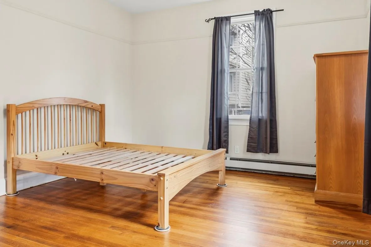 51 Gifford Avenue, Poughkeepsie, NY, 2 Bedrooms Bedrooms, 6 Rooms Rooms,1 BathroomBathrooms,Residential Lease,For Rent,Gifford,0,983994 51 Gifford Avenue, Poughkeepsie, NY, 2 Bedrooms Bedrooms, 6 Rooms Rooms,1 BathroomBathrooms,Residential Lease,For Rent,Gifford,0,983994