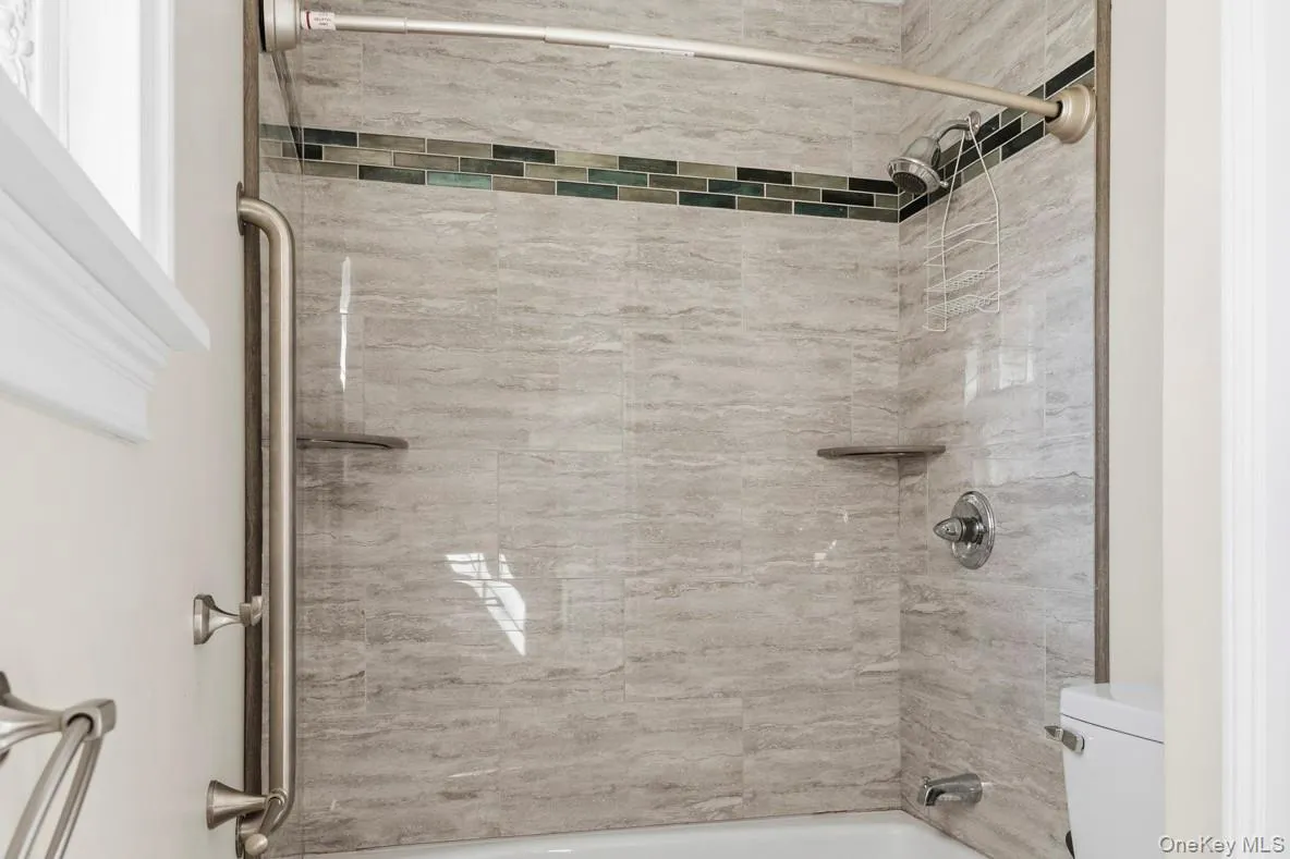 51 Gifford Avenue, Poughkeepsie, NY, 2 Bedrooms Bedrooms, 6 Rooms Rooms,1 BathroomBathrooms,Residential Lease,For Rent,Gifford,0,983994 51 Gifford Avenue, Poughkeepsie, NY, 2 Bedrooms Bedrooms, 6 Rooms Rooms,1 BathroomBathrooms,Residential Lease,For Rent,Gifford,0,983994