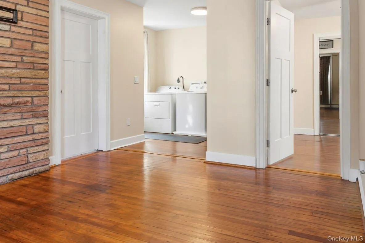51 Gifford Avenue, Poughkeepsie, NY, 2 Bedrooms Bedrooms, 6 Rooms Rooms,1 BathroomBathrooms,Residential Lease,For Rent,Gifford,0,983994 51 Gifford Avenue, Poughkeepsie, NY, 2 Bedrooms Bedrooms, 6 Rooms Rooms,1 BathroomBathrooms,Residential Lease,For Rent,Gifford,0,983994