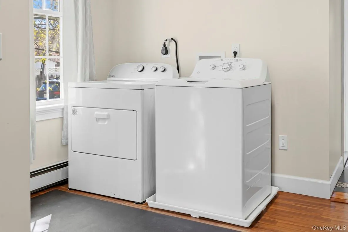 51 Gifford Avenue, Poughkeepsie, NY, 2 Bedrooms Bedrooms, 6 Rooms Rooms,1 BathroomBathrooms,Residential Lease,For Rent,Gifford,0,983994 51 Gifford Avenue, Poughkeepsie, NY, 2 Bedrooms Bedrooms, 6 Rooms Rooms,1 BathroomBathrooms,Residential Lease,For Rent,Gifford,0,983994