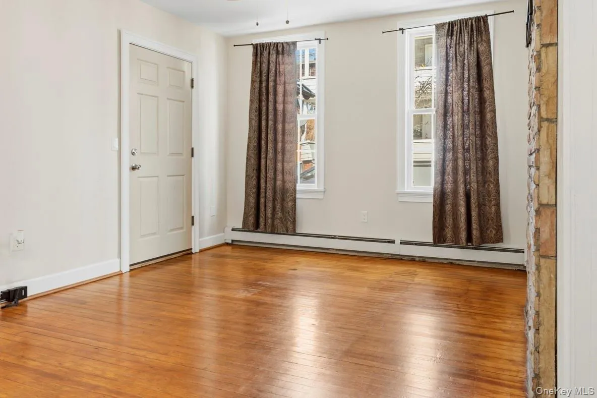 51 Gifford Avenue, Poughkeepsie, NY, 2 Bedrooms Bedrooms, 6 Rooms Rooms,1 BathroomBathrooms,Residential Lease,For Rent,Gifford,0,983994 51 Gifford Avenue, Poughkeepsie, NY, 2 Bedrooms Bedrooms, 6 Rooms Rooms,1 BathroomBathrooms,Residential Lease,For Rent,Gifford,0,983994