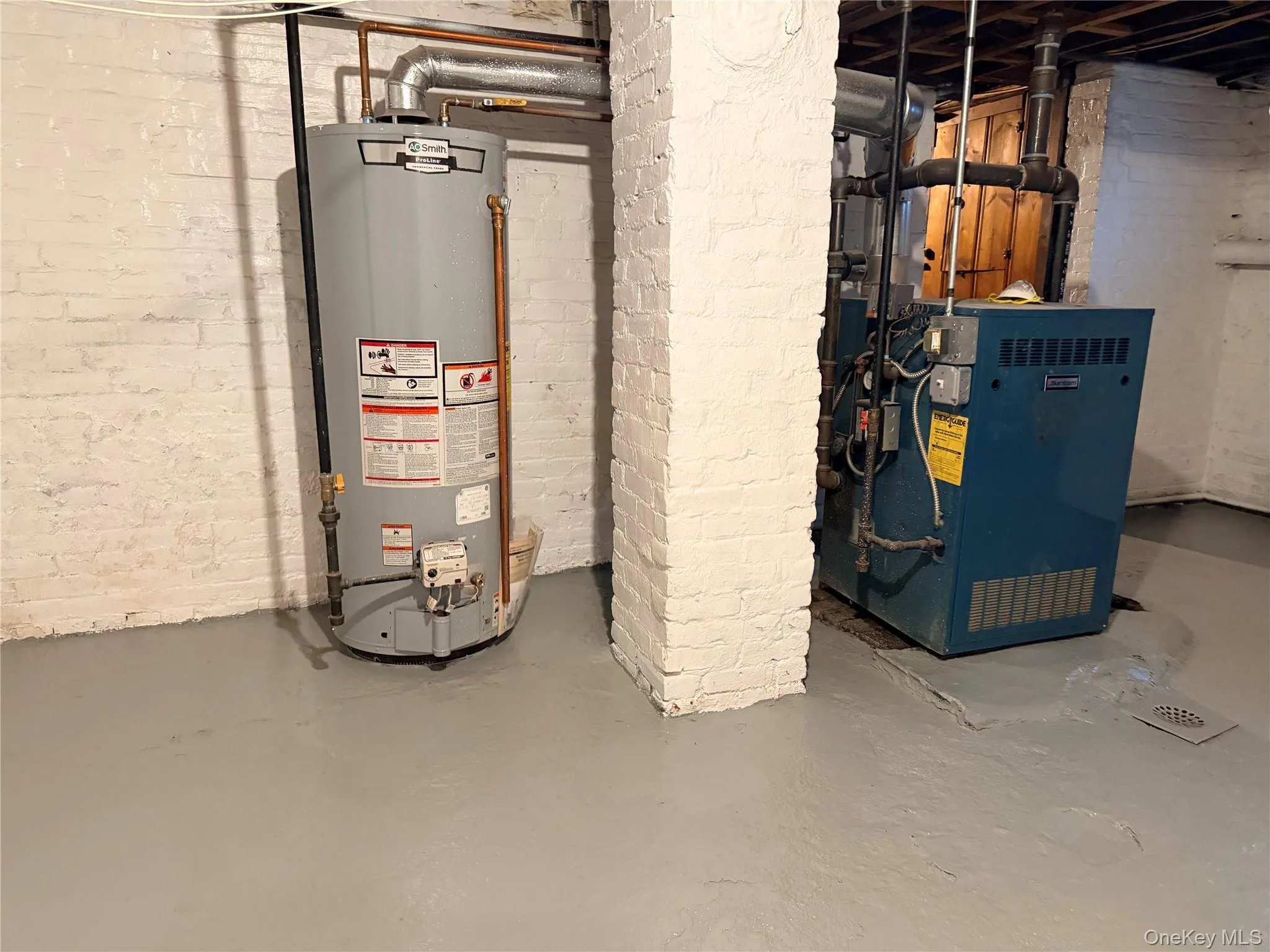 184 Cleveland Avenue, North Hempstead, NY, 3 Bedrooms Bedrooms, 8 Rooms Rooms,1 BathroomBathrooms,Residential Lease,For Rent,Cleveland,0,983995 184 Cleveland Avenue, North Hempstead, NY, 3 Bedrooms Bedrooms, 8 Rooms Rooms,1 BathroomBathrooms,Residential Lease,For Rent,Cleveland,0,983995