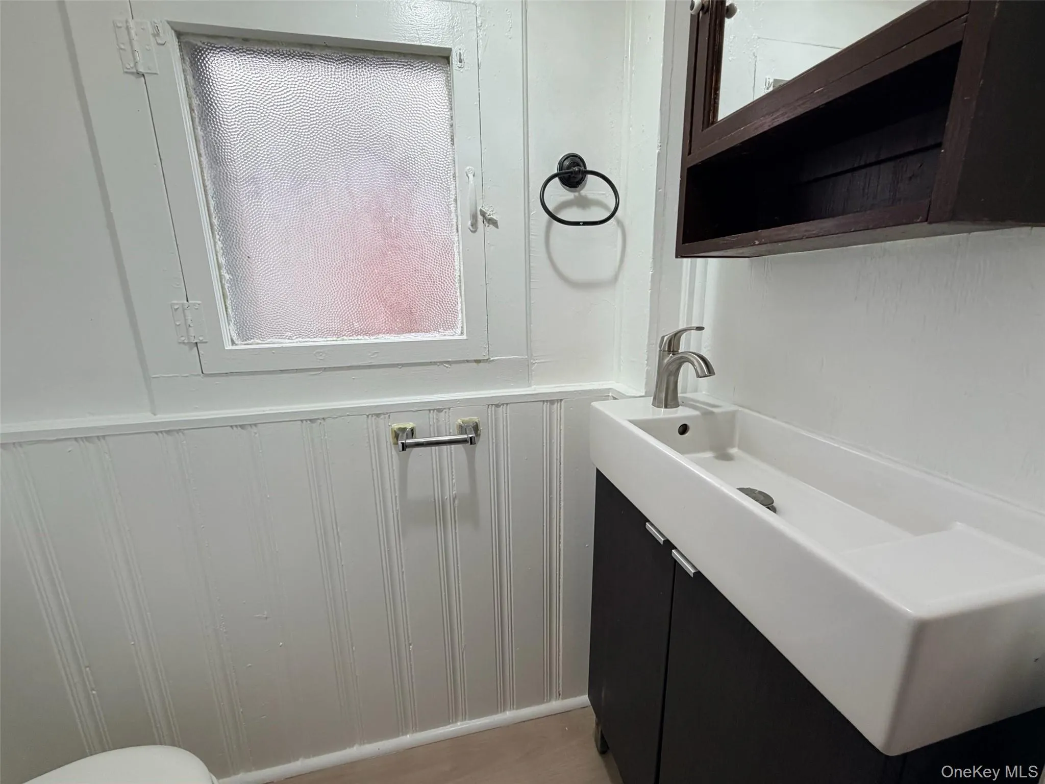 184 Cleveland Avenue, North Hempstead, NY, 3 Bedrooms Bedrooms, 8 Rooms Rooms,1 BathroomBathrooms,Residential Lease,For Rent,Cleveland,0,983995 184 Cleveland Avenue, North Hempstead, NY, 3 Bedrooms Bedrooms, 8 Rooms Rooms,1 BathroomBathrooms,Residential Lease,For Rent,Cleveland,0,983995