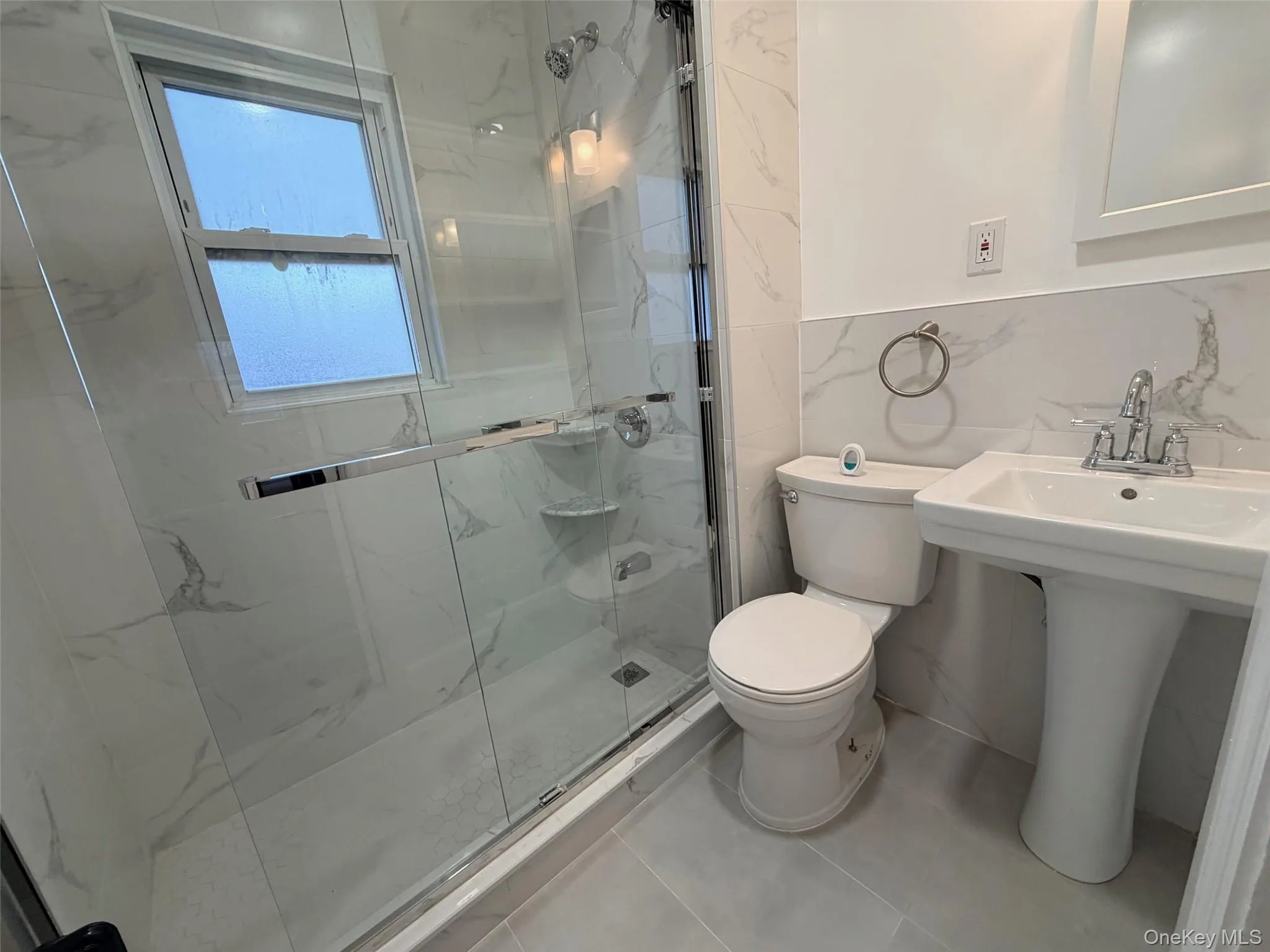 184 Cleveland Avenue, North Hempstead, NY, 3 Bedrooms Bedrooms, 8 Rooms Rooms,1 BathroomBathrooms,Residential Lease,For Rent,Cleveland,0,983995 184 Cleveland Avenue, North Hempstead, NY, 3 Bedrooms Bedrooms, 8 Rooms Rooms,1 BathroomBathrooms,Residential Lease,For Rent,Cleveland,0,983995