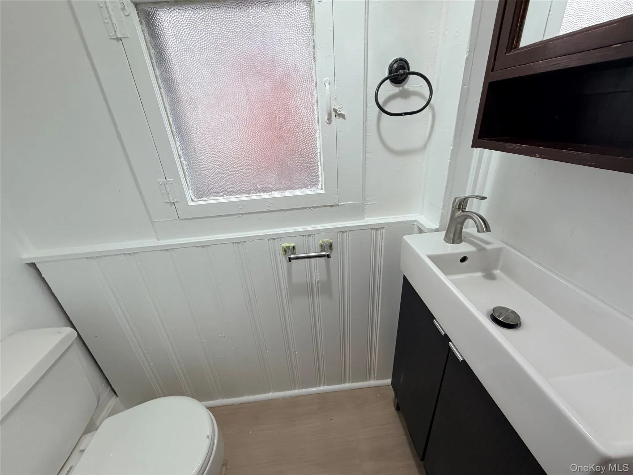 184 Cleveland Avenue, North Hempstead, NY, 3 Bedrooms Bedrooms, 8 Rooms Rooms,1 BathroomBathrooms,Residential Lease,For Rent,Cleveland,0,983995 184 Cleveland Avenue, North Hempstead, NY, 3 Bedrooms Bedrooms, 8 Rooms Rooms,1 BathroomBathrooms,Residential Lease,For Rent,Cleveland,0,983995