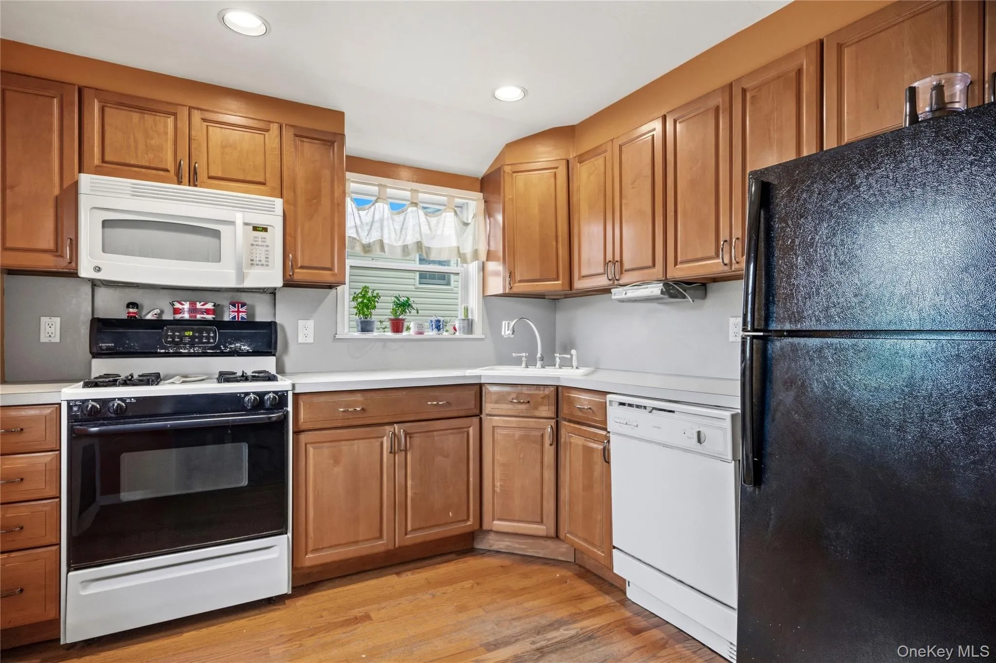 152 Lawson Avenue, Hempstead, NY, 2 Bedrooms Bedrooms, 5 Rooms Rooms,1 BathroomBathrooms,Residential,For Rent,Lawson,0,983997 152 Lawson Avenue, Hempstead, NY, 2 Bedrooms Bedrooms, 5 Rooms Rooms,1 BathroomBathrooms,Residential,For Rent,Lawson,0,983997