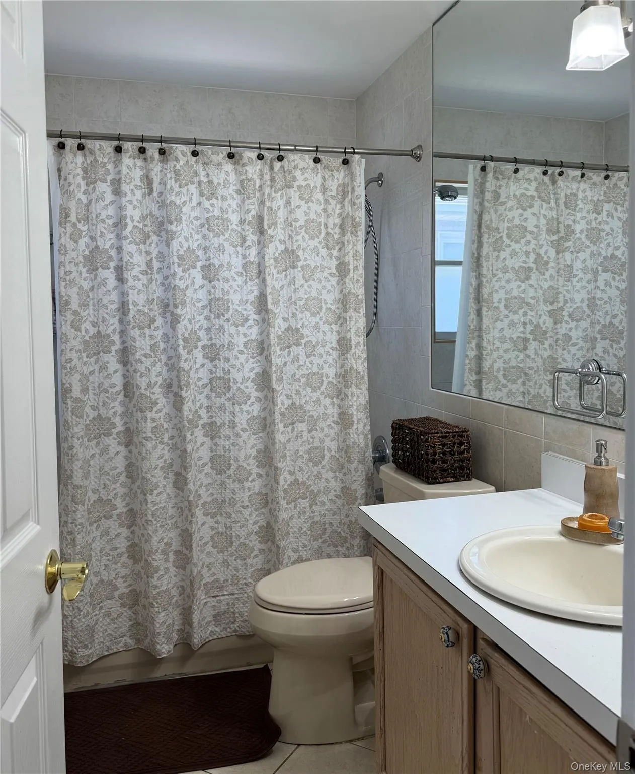 2nd Fl bathroom 2nd Fl bathroom