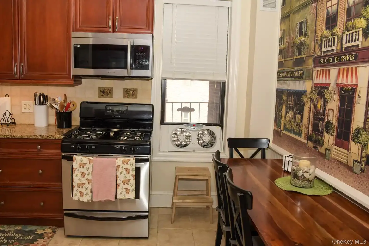 78-14 Austin Street, New York, NY, 2 Bedrooms Bedrooms, 4 Rooms Rooms,1 BathroomBathrooms,Residential Sale,For Rent,Austin,0,984004 78-14 Austin Street, New York, NY, 2 Bedrooms Bedrooms, 4 Rooms Rooms,1 BathroomBathrooms,Residential Sale,For Rent,Austin,0,984004