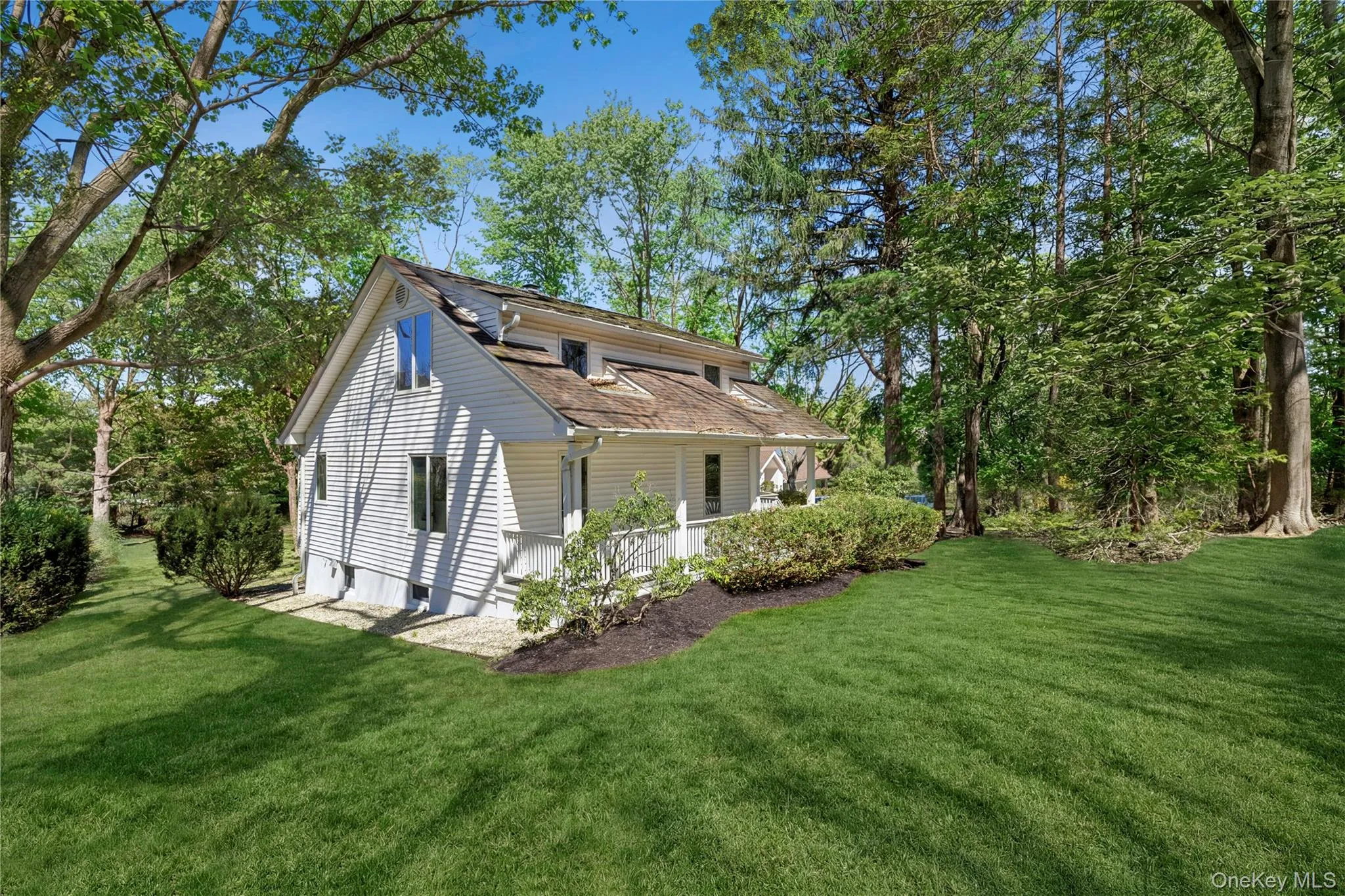 92 Old House Lane, North Hempstead, NY, 6 Bedrooms Bedrooms, 10 Rooms Rooms,4 BathroomsBathrooms,Residential,For Rent,Old House,0,984008 92 Old House Lane, North Hempstead, NY, 6 Bedrooms Bedrooms, 10 Rooms Rooms,4 BathroomsBathrooms,Residential,For Rent,Old House,0,984008