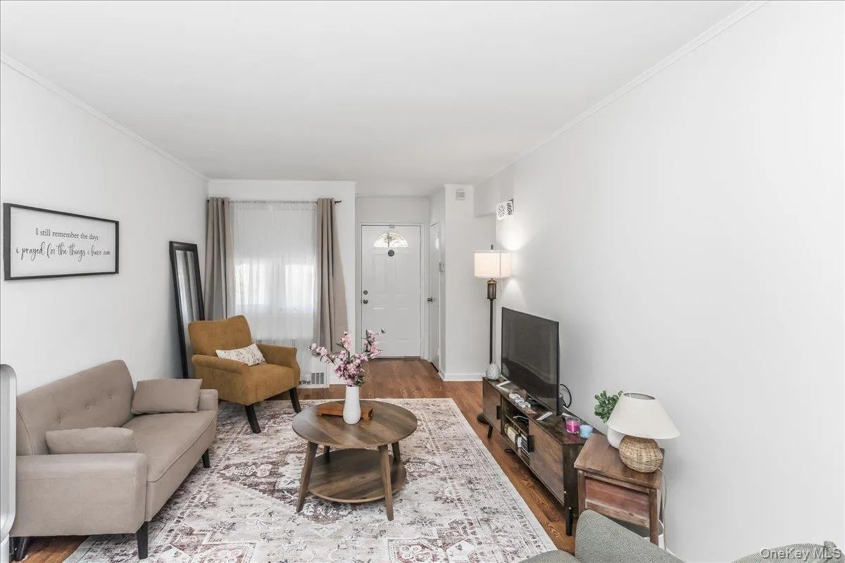 73-21 Cook Avenue, New York, NY, 2 Bedrooms Bedrooms, 7 Rooms Rooms,1 BathroomBathrooms,Residential,For Rent,Cook,0,984011 73-21 Cook Avenue, New York, NY, 2 Bedrooms Bedrooms, 7 Rooms Rooms,1 BathroomBathrooms,Residential,For Rent,Cook,0,984011