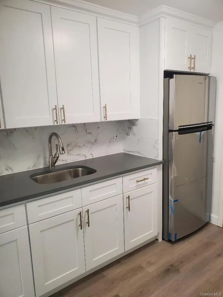 5229 72nd Street, New York, NY, 1 Bedroom Bedrooms, 4 Rooms Rooms,1 BathroomBathrooms,Residential Lease,For Rent,72nd,0,984014 5229 72nd Street, New York, NY, 1 Bedroom Bedrooms, 4 Rooms Rooms,1 BathroomBathrooms,Residential Lease,For Rent,72nd,0,984014