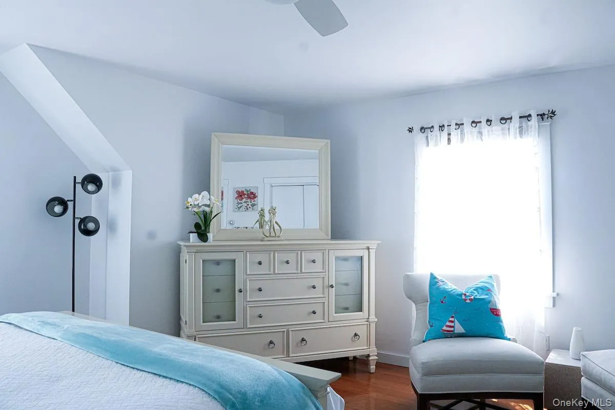 45 Bellows Terrace, Southampton, NY, 4 Bedrooms Bedrooms, 10 Rooms Rooms,2 BathroomsBathrooms,Residential Lease,For Rent,Bellows,0,984015 45 Bellows Terrace, Southampton, NY, 4 Bedrooms Bedrooms, 10 Rooms Rooms,2 BathroomsBathrooms,Residential Lease,For Rent,Bellows,0,984015