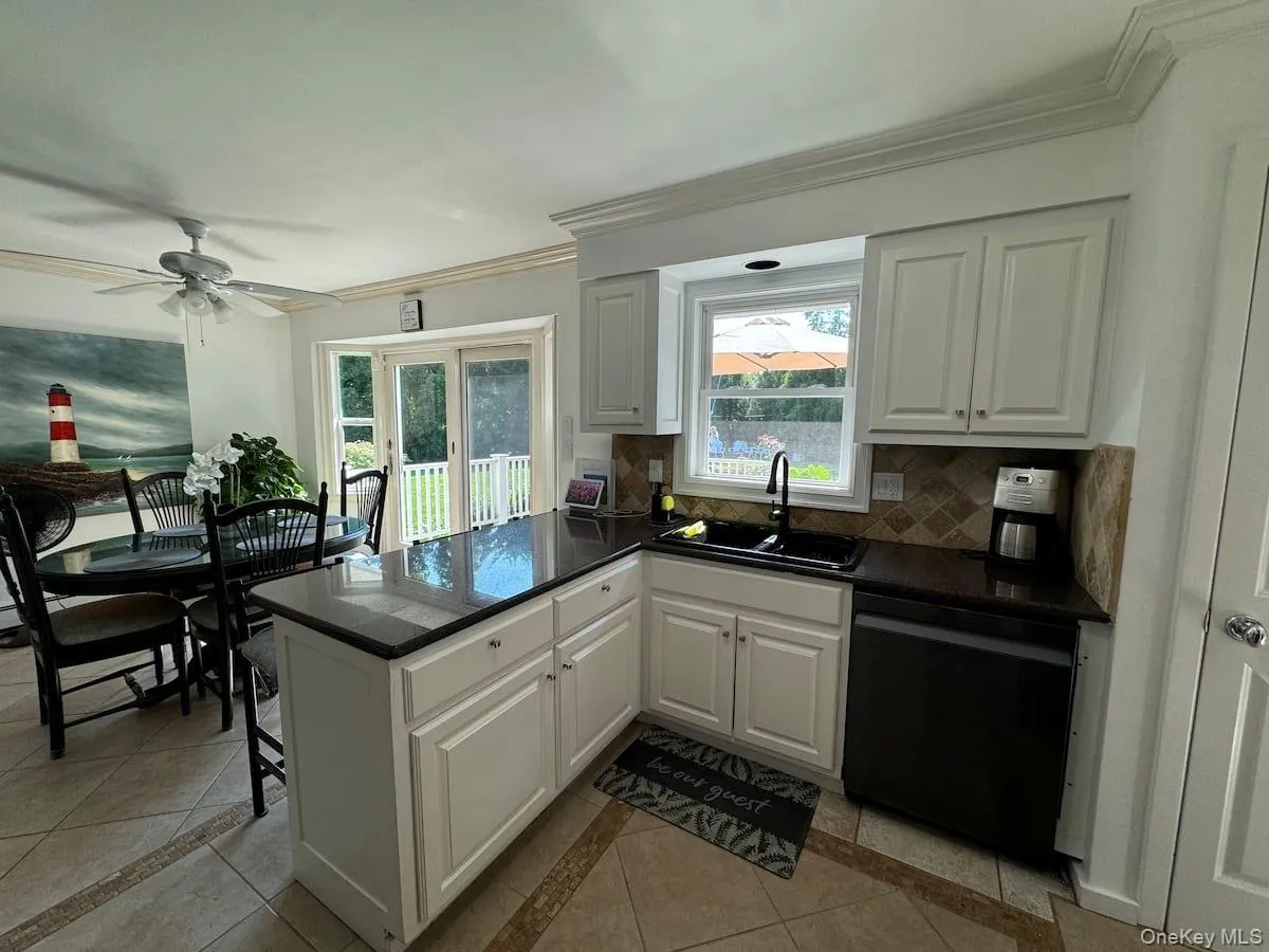 45 Bellows Terrace, Southampton, NY, 4 Bedrooms Bedrooms, 10 Rooms Rooms,2 BathroomsBathrooms,Residential Lease,For Rent,Bellows,0,984015 45 Bellows Terrace, Southampton, NY, 4 Bedrooms Bedrooms, 10 Rooms Rooms,2 BathroomsBathrooms,Residential Lease,For Rent,Bellows,0,984015