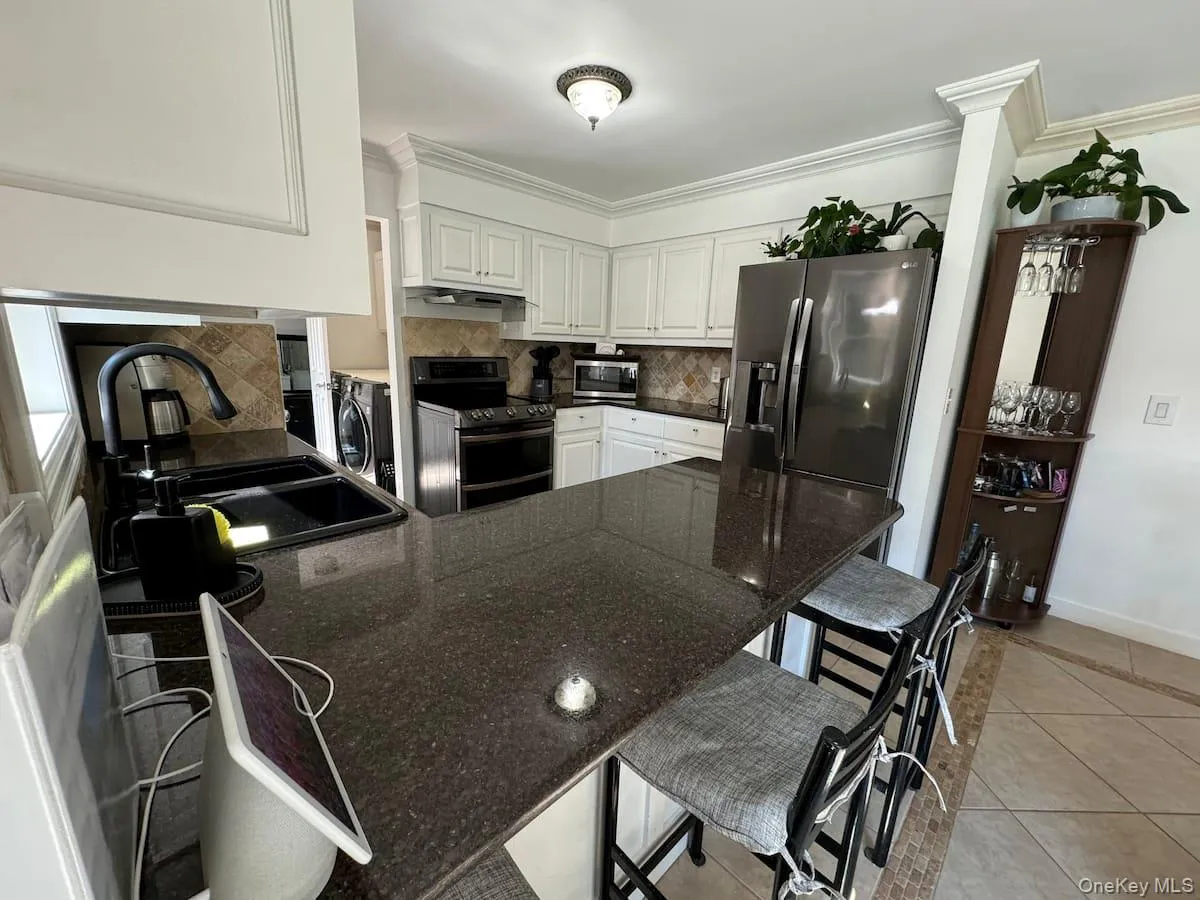 45 Bellows Terrace, Southampton, NY, 4 Bedrooms Bedrooms, 10 Rooms Rooms,2 BathroomsBathrooms,Residential Lease,For Rent,Bellows,0,984015 45 Bellows Terrace, Southampton, NY, 4 Bedrooms Bedrooms, 10 Rooms Rooms,2 BathroomsBathrooms,Residential Lease,For Rent,Bellows,0,984015