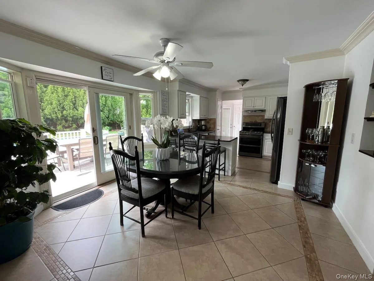 45 Bellows Terrace, Southampton, NY, 4 Bedrooms Bedrooms, 10 Rooms Rooms,2 BathroomsBathrooms,Residential Lease,For Rent,Bellows,0,984015 45 Bellows Terrace, Southampton, NY, 4 Bedrooms Bedrooms, 10 Rooms Rooms,2 BathroomsBathrooms,Residential Lease,For Rent,Bellows,0,984015