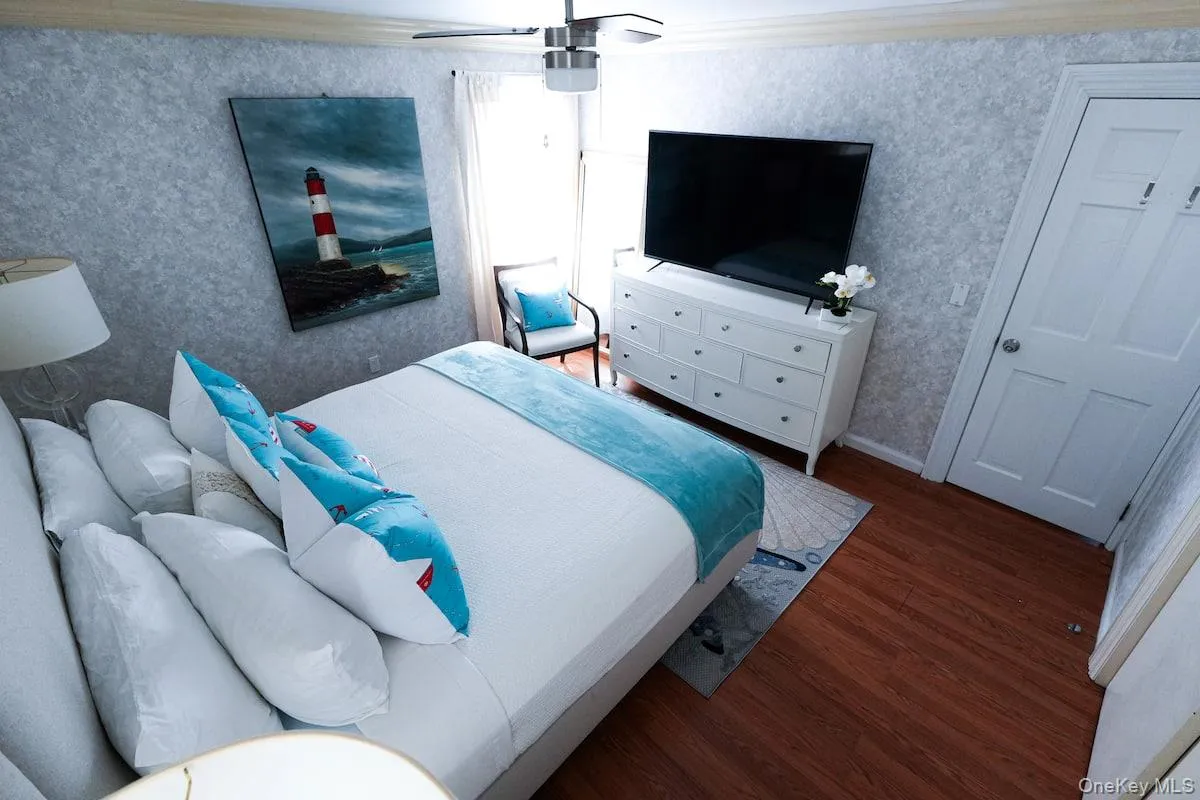 45 Bellows Terrace, Southampton, NY, 4 Bedrooms Bedrooms, 10 Rooms Rooms,2 BathroomsBathrooms,Residential Lease,For Rent,Bellows,0,984015 45 Bellows Terrace, Southampton, NY, 4 Bedrooms Bedrooms, 10 Rooms Rooms,2 BathroomsBathrooms,Residential Lease,For Rent,Bellows,0,984015
