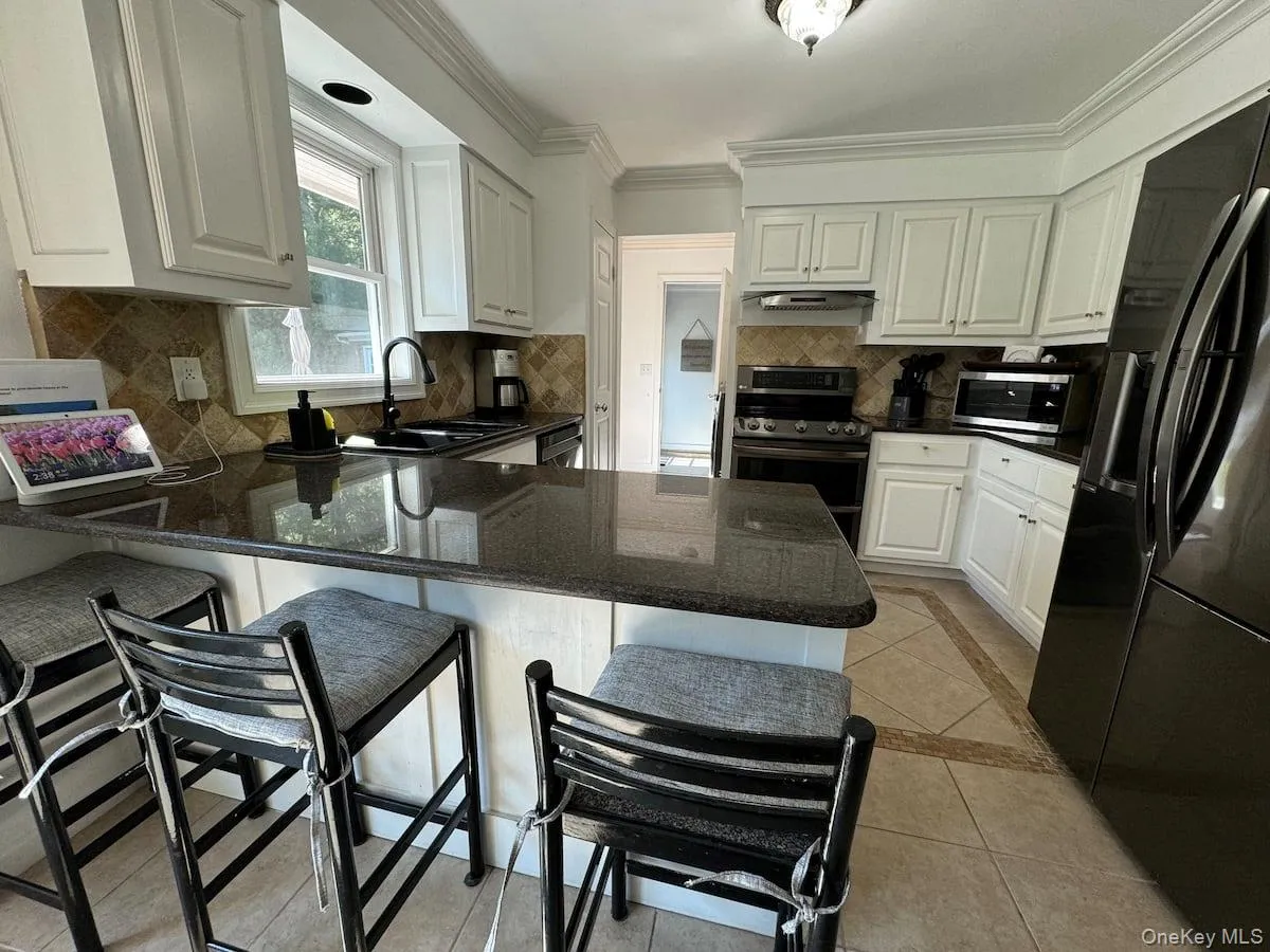 45 Bellows Terrace, Southampton, NY, 4 Bedrooms Bedrooms, 10 Rooms Rooms,2 BathroomsBathrooms,Residential Lease,For Rent,Bellows,0,984015 45 Bellows Terrace, Southampton, NY, 4 Bedrooms Bedrooms, 10 Rooms Rooms,2 BathroomsBathrooms,Residential Lease,For Rent,Bellows,0,984015