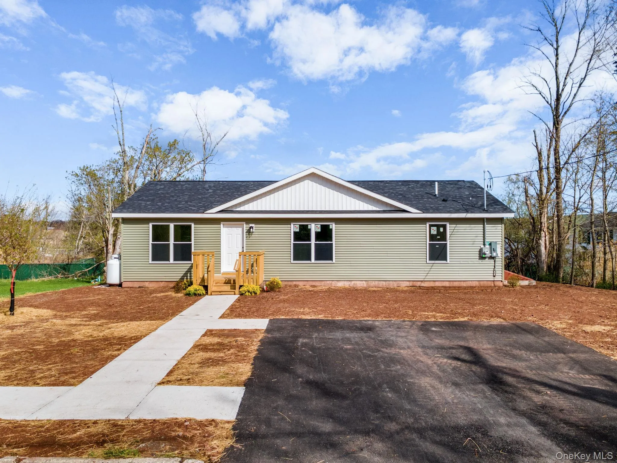 23 Spring Street, Thompson, NY, 3 Bedrooms Bedrooms, 8 Rooms Rooms,2 BathroomsBathrooms,Residential,For Rent,Spring,0,984026 23 Spring Street, Thompson, NY, 3 Bedrooms Bedrooms, 8 Rooms Rooms,2 BathroomsBathrooms,Residential,For Rent,Spring,0,984026