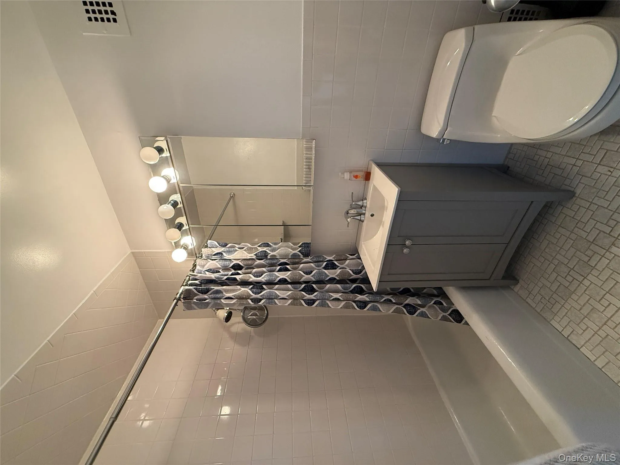 61-20 Grand Central Parkway, New York, NY, 1 Bedroom Bedrooms, 3 Rooms Rooms,1 BathroomBathrooms,Residential Lease,For Rent,Grand Central,0,984033 61-20 Grand Central Parkway, New York, NY, 1 Bedroom Bedrooms, 3 Rooms Rooms,1 BathroomBathrooms,Residential Lease,For Rent,Grand Central,0,984033