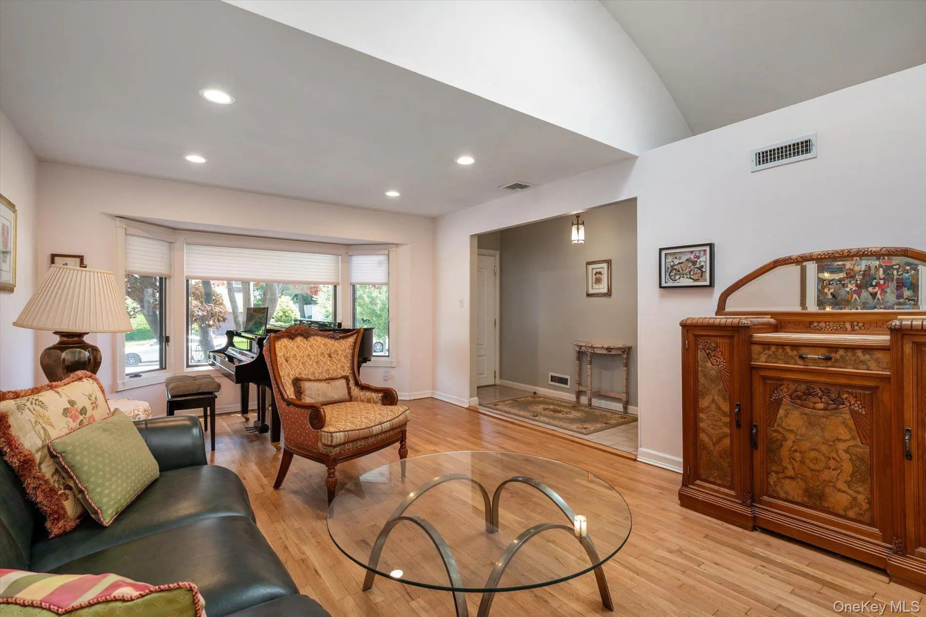 102 Forest Drive, Oyster Bay, NY, 3 Bedrooms Bedrooms, 9 Rooms Rooms,2 BathroomsBathrooms,Residential,For Rent,Forest,0,984039 102 Forest Drive, Oyster Bay, NY, 3 Bedrooms Bedrooms, 9 Rooms Rooms,2 BathroomsBathrooms,Residential,For Rent,Forest,0,984039