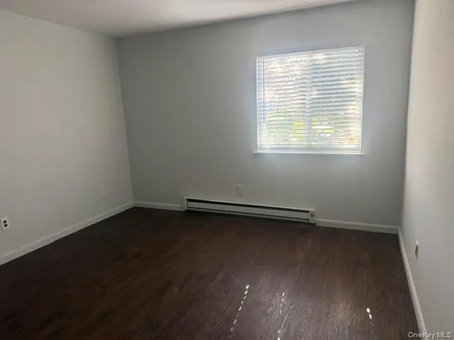 1-72 Parkcenter Drive, Babylon, NY, 1 Bedroom Bedrooms, 3 Rooms Rooms,1 BathroomBathrooms,Residential Lease,For Rent,Parkcenter,0,984053 1-72 Parkcenter Drive, Babylon, NY, 1 Bedroom Bedrooms, 3 Rooms Rooms,1 BathroomBathrooms,Residential Lease,For Rent,Parkcenter,0,984053