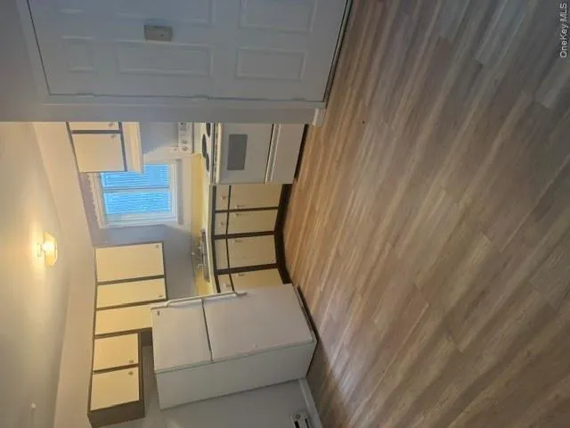 1-72 Parkcenter Drive, Babylon, NY, 1 Bedroom Bedrooms, 3 Rooms Rooms,1 BathroomBathrooms,Residential Lease,For Rent,Parkcenter,0,984053 1-72 Parkcenter Drive, Babylon, NY, 1 Bedroom Bedrooms, 3 Rooms Rooms,1 BathroomBathrooms,Residential Lease,For Rent,Parkcenter,0,984053