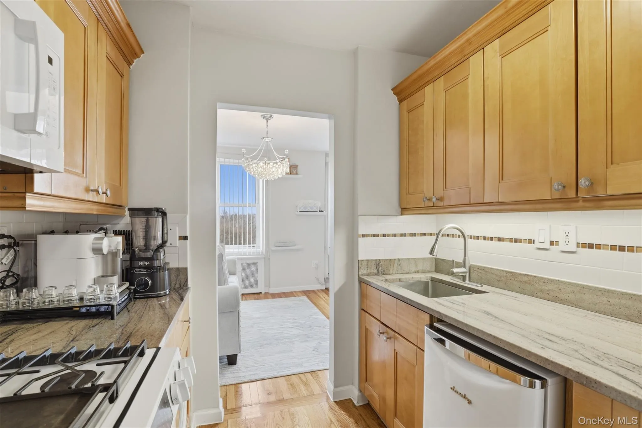 333 Bronx River Road, Yonkers, NY, 1 Bedroom Bedrooms, 3 Rooms Rooms,1 BathroomBathrooms,Residential,For Rent,Bronx River,0,984064 333 Bronx River Road, Yonkers, NY, 1 Bedroom Bedrooms, 3 Rooms Rooms,1 BathroomBathrooms,Residential,For Rent,Bronx River,0,984064
