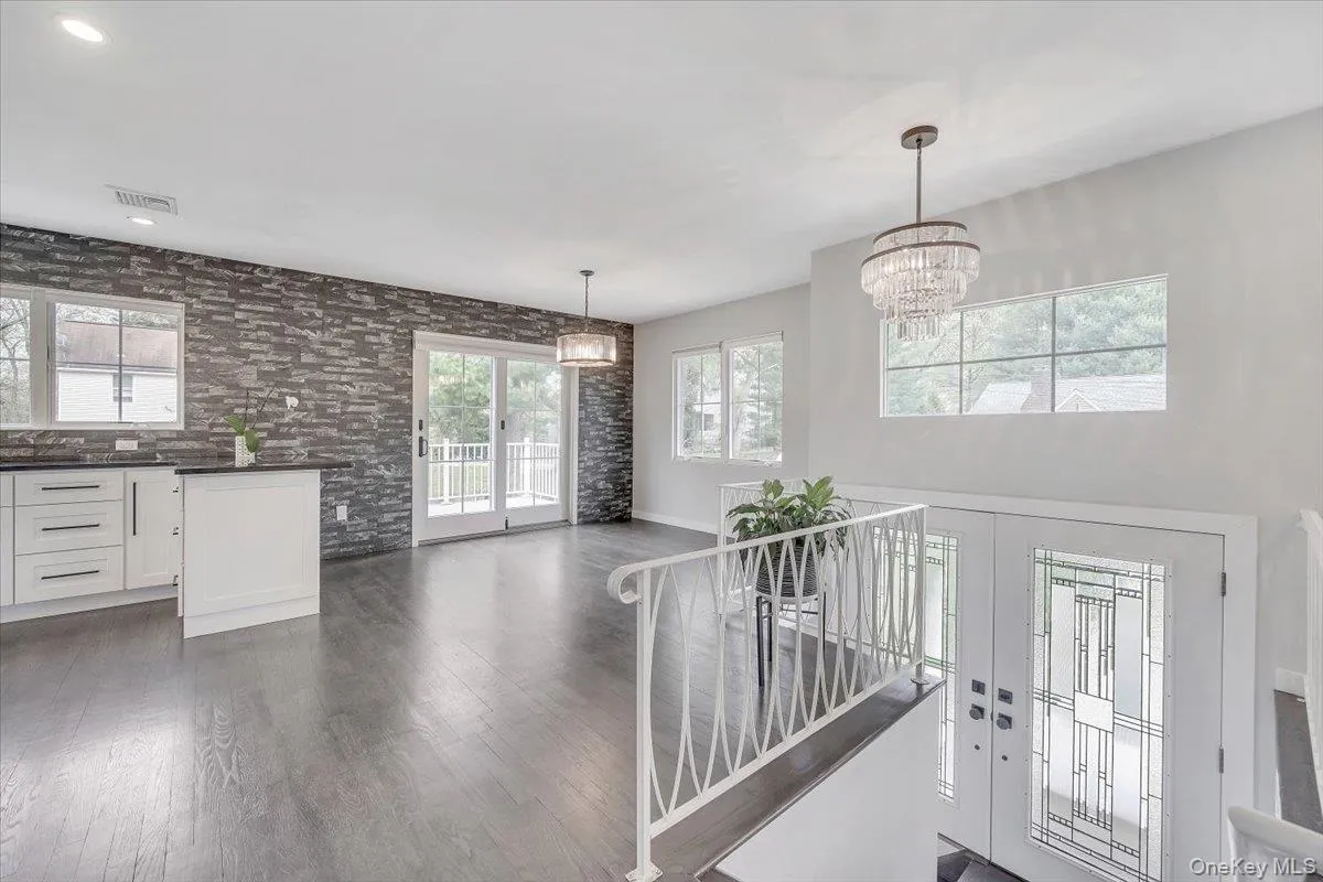 10 Sandhage Drive, Orangetown, NY, 5 Bedrooms Bedrooms, 8 Rooms Rooms,2 BathroomsBathrooms,Residential Lease,For Rent,Sandhage,0,984074 10 Sandhage Drive, Orangetown, NY, 5 Bedrooms Bedrooms, 8 Rooms Rooms,2 BathroomsBathrooms,Residential Lease,For Rent,Sandhage,0,984074