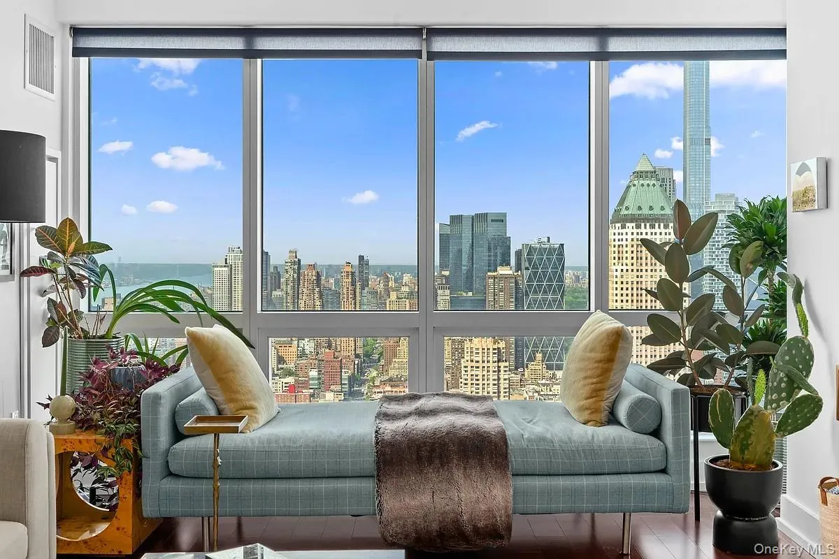 350 West 42nd Street, New York, NY, 2 Bedrooms Bedrooms, 4 Rooms Rooms,2 BathroomsBathrooms,Residential,For Rent,West 42nd Street,0,984083 350 West 42nd Street, New York, NY, 2 Bedrooms Bedrooms, 4 Rooms Rooms,2 BathroomsBathrooms,Residential,For Rent,West 42nd Street,0,984083