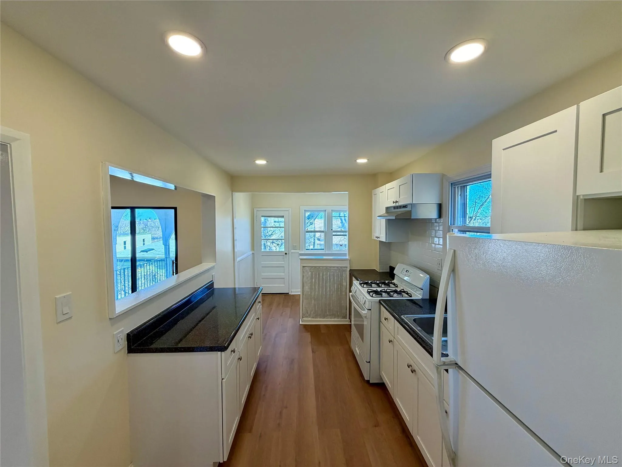 116 Alexander Avenue, Yonkers, NY, 2 Bedrooms Bedrooms, 5 Rooms Rooms,2 BathroomsBathrooms,Residential Lease,For Rent,Alexander,0,984100 116 Alexander Avenue, Yonkers, NY, 2 Bedrooms Bedrooms, 5 Rooms Rooms,2 BathroomsBathrooms,Residential Lease,For Rent,Alexander,0,984100