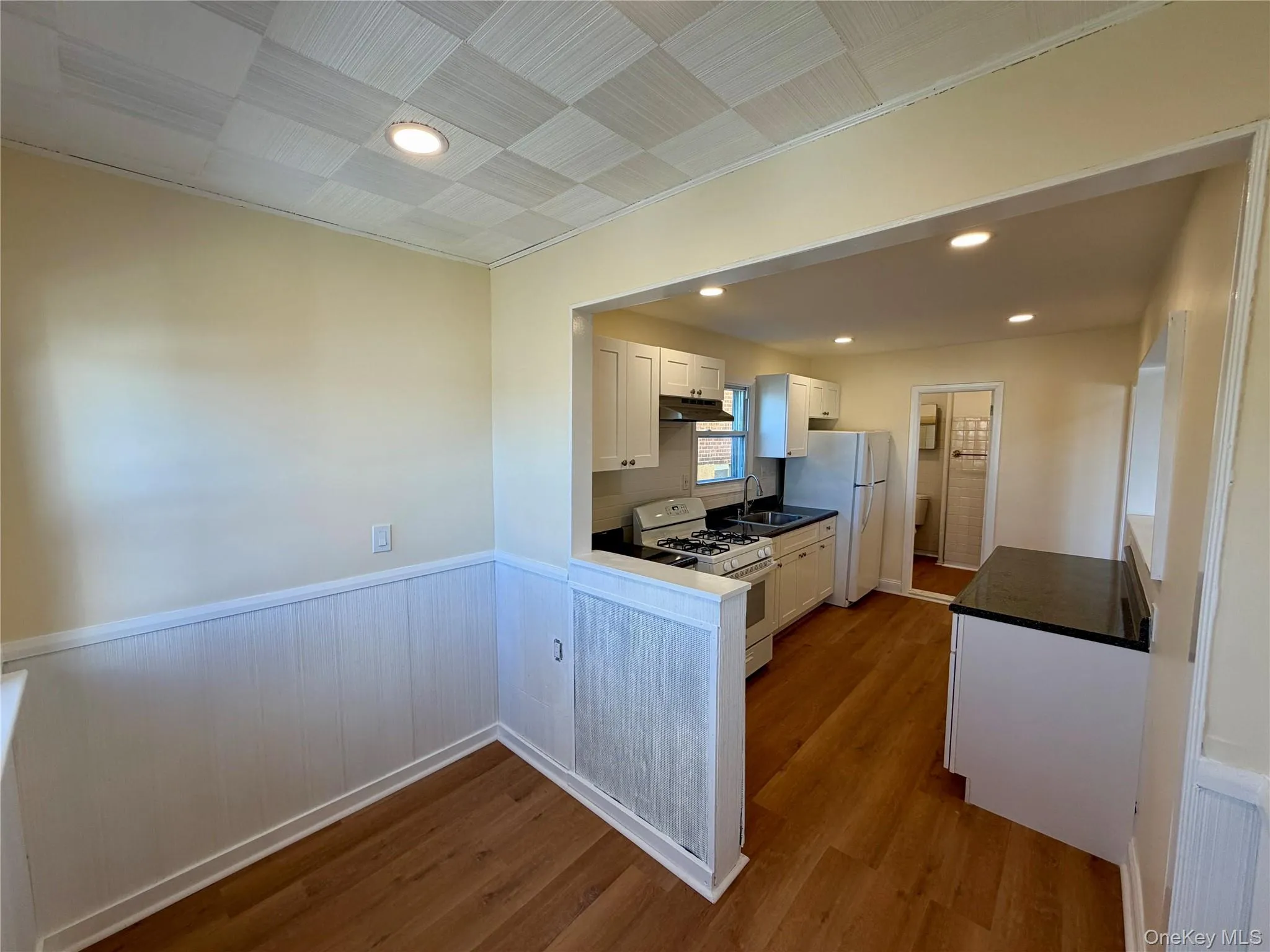 116 Alexander Avenue, Yonkers, NY, 2 Bedrooms Bedrooms, 5 Rooms Rooms,2 BathroomsBathrooms,Residential Lease,For Rent,Alexander,0,984100 116 Alexander Avenue, Yonkers, NY, 2 Bedrooms Bedrooms, 5 Rooms Rooms,2 BathroomsBathrooms,Residential Lease,For Rent,Alexander,0,984100