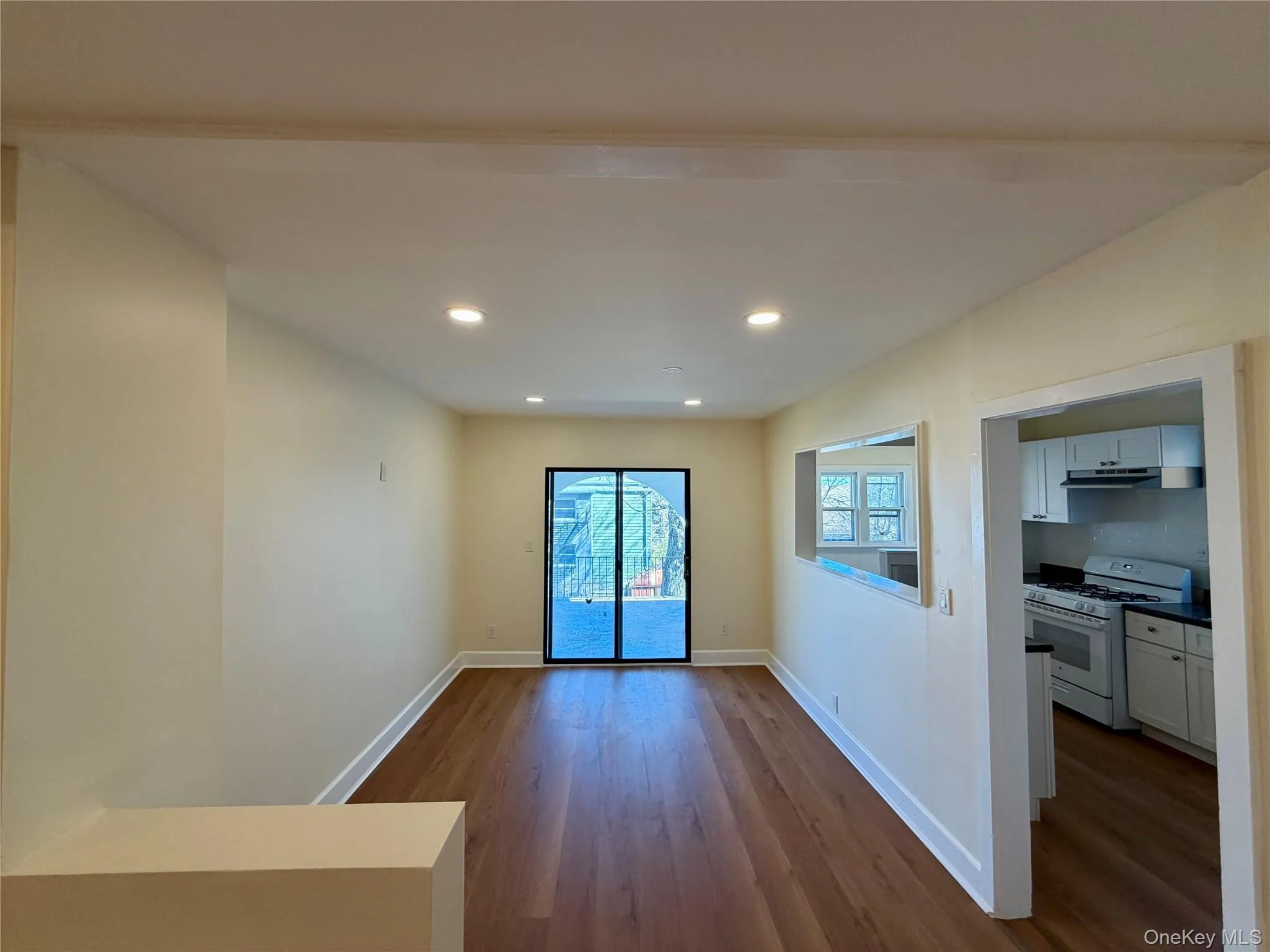 116 Alexander Avenue, Yonkers, NY, 2 Bedrooms Bedrooms, 5 Rooms Rooms,2 BathroomsBathrooms,Residential Lease,For Rent,Alexander,0,984100 116 Alexander Avenue, Yonkers, NY, 2 Bedrooms Bedrooms, 5 Rooms Rooms,2 BathroomsBathrooms,Residential Lease,For Rent,Alexander,0,984100