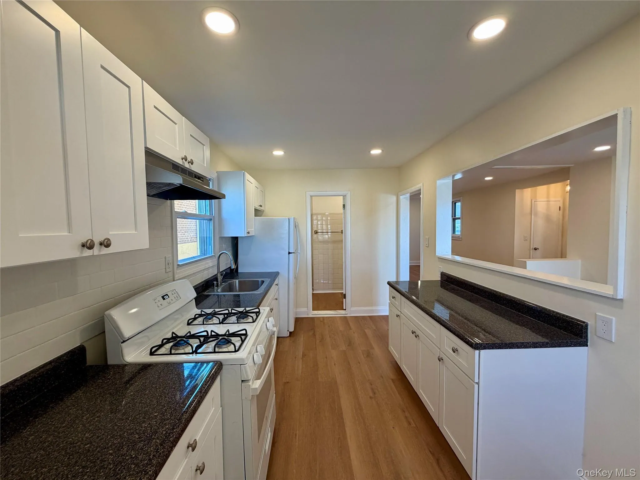 116 Alexander Avenue, Yonkers, NY, 2 Bedrooms Bedrooms, 5 Rooms Rooms,2 BathroomsBathrooms,Residential Lease,For Rent,Alexander,0,984100 116 Alexander Avenue, Yonkers, NY, 2 Bedrooms Bedrooms, 5 Rooms Rooms,2 BathroomsBathrooms,Residential Lease,For Rent,Alexander,0,984100