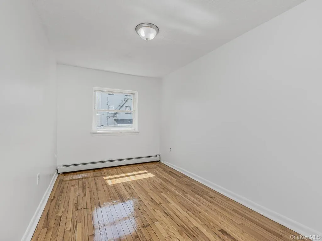 724 A 223rd Street, New York, NY, 2 Bedrooms Bedrooms, 4 Rooms Rooms,1 BathroomBathrooms,Residential Lease,For Rent,223rd,0,984104 724 A 223rd Street, New York, NY, 2 Bedrooms Bedrooms, 4 Rooms Rooms,1 BathroomBathrooms,Residential Lease,For Rent,223rd,0,984104