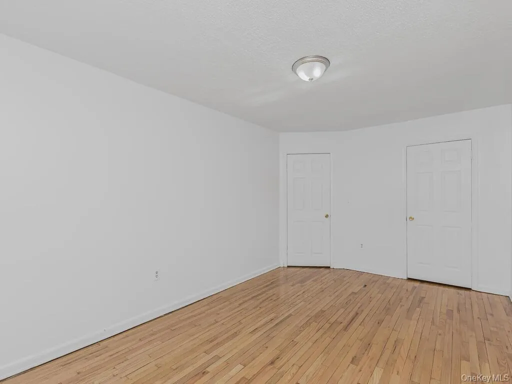 724 A 223rd Street, New York, NY, 2 Bedrooms Bedrooms, 4 Rooms Rooms,1 BathroomBathrooms,Residential Lease,For Rent,223rd,0,984104 724 A 223rd Street, New York, NY, 2 Bedrooms Bedrooms, 4 Rooms Rooms,1 BathroomBathrooms,Residential Lease,For Rent,223rd,0,984104
