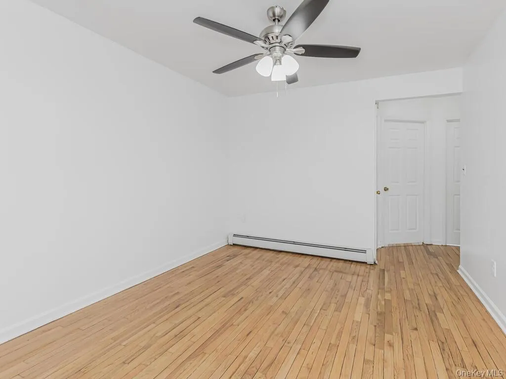 724 A 223rd Street, New York, NY, 2 Bedrooms Bedrooms, 4 Rooms Rooms,1 BathroomBathrooms,Residential Lease,For Rent,223rd,0,984104 724 A 223rd Street, New York, NY, 2 Bedrooms Bedrooms, 4 Rooms Rooms,1 BathroomBathrooms,Residential Lease,For Rent,223rd,0,984104