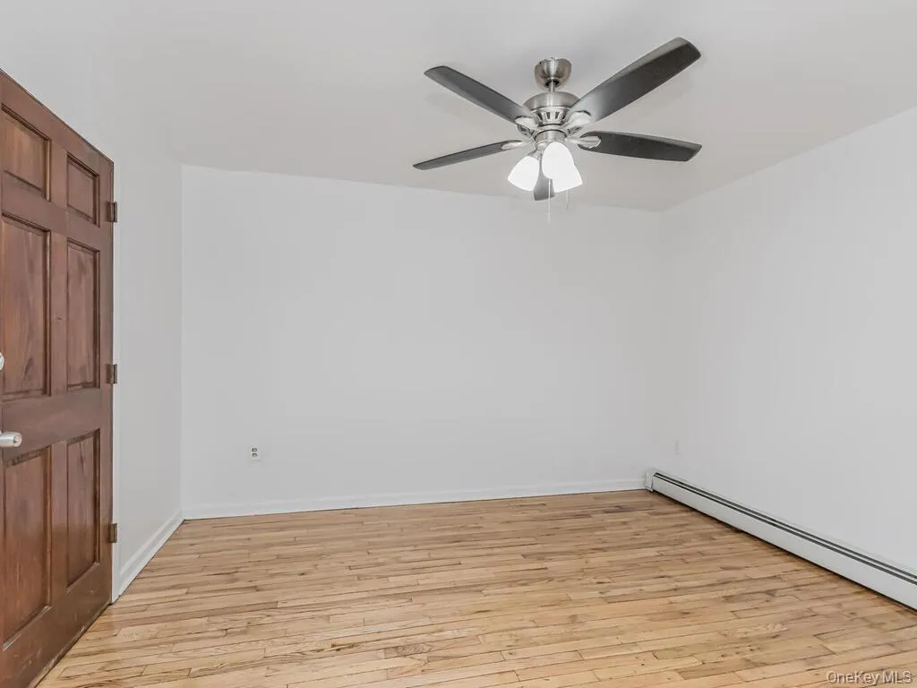724 A 223rd Street, New York, NY, 2 Bedrooms Bedrooms, 4 Rooms Rooms,1 BathroomBathrooms,Residential Lease,For Rent,223rd,0,984104 724 A 223rd Street, New York, NY, 2 Bedrooms Bedrooms, 4 Rooms Rooms,1 BathroomBathrooms,Residential Lease,For Rent,223rd,0,984104