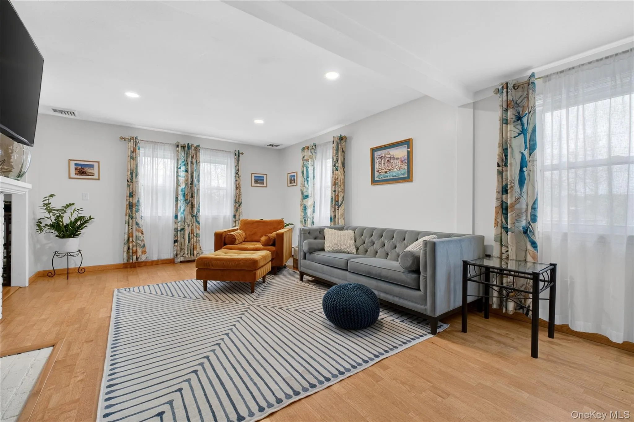 22 Blossom Hill Drive, Marlboro, NY, 4 Bedrooms Bedrooms, 10 Rooms Rooms,2 BathroomsBathrooms,Residential Lease,For Rent,Blossom Hill,0,984111 22 Blossom Hill Drive, Marlboro, NY, 4 Bedrooms Bedrooms, 10 Rooms Rooms,2 BathroomsBathrooms,Residential Lease,For Rent,Blossom Hill,0,984111