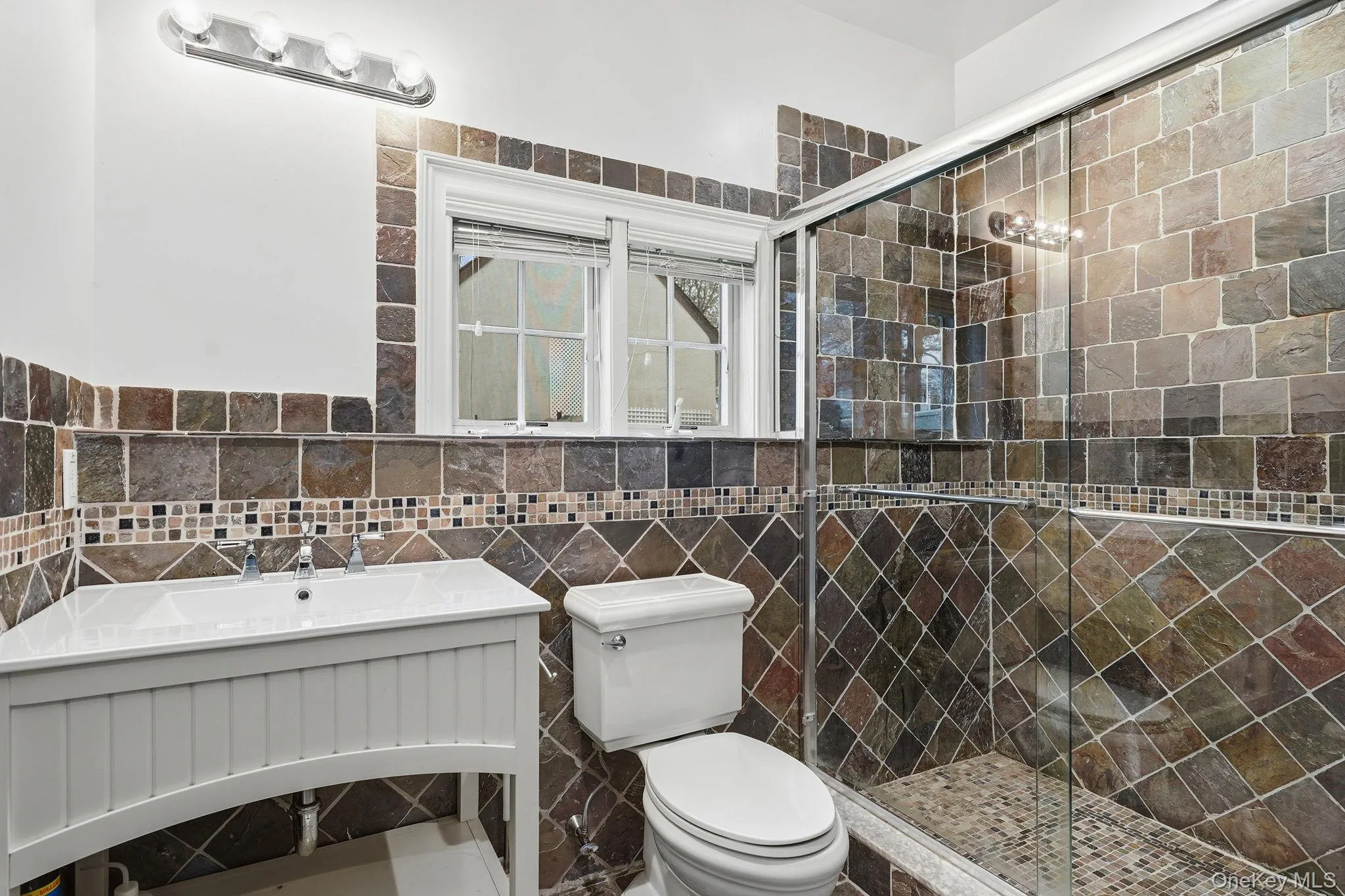 Full Bath Full Bath