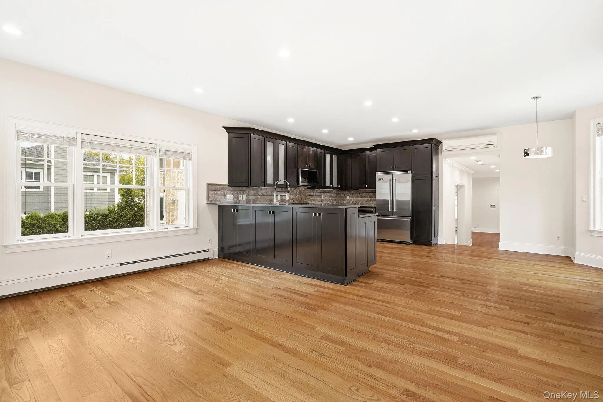 Open Kitchen to Family room Open Kitchen to Family room