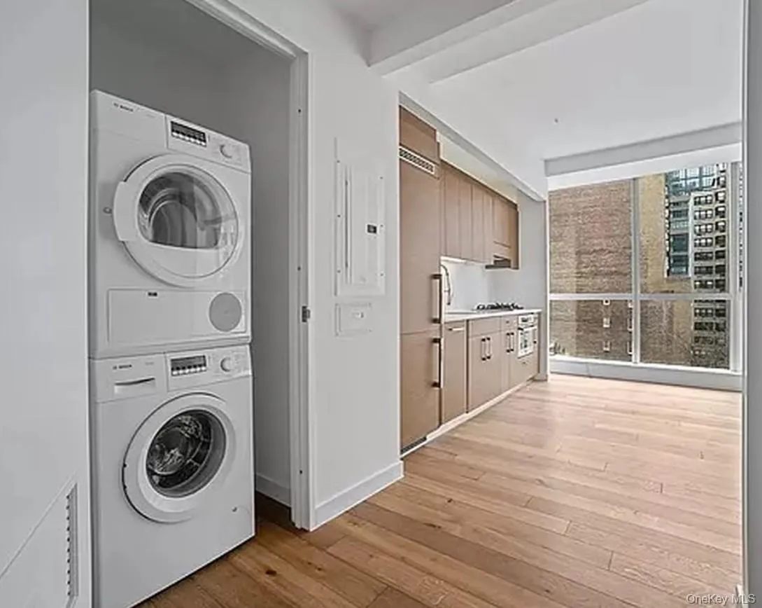 325 Lexington Avenue, New York, NY, 2 Rooms Rooms,1 BathroomBathrooms,Residential Lease,For Rent,Lexington,0,984158 325 Lexington Avenue, New York, NY, 2 Rooms Rooms,1 BathroomBathrooms,Residential Lease,For Rent,Lexington,0,984158