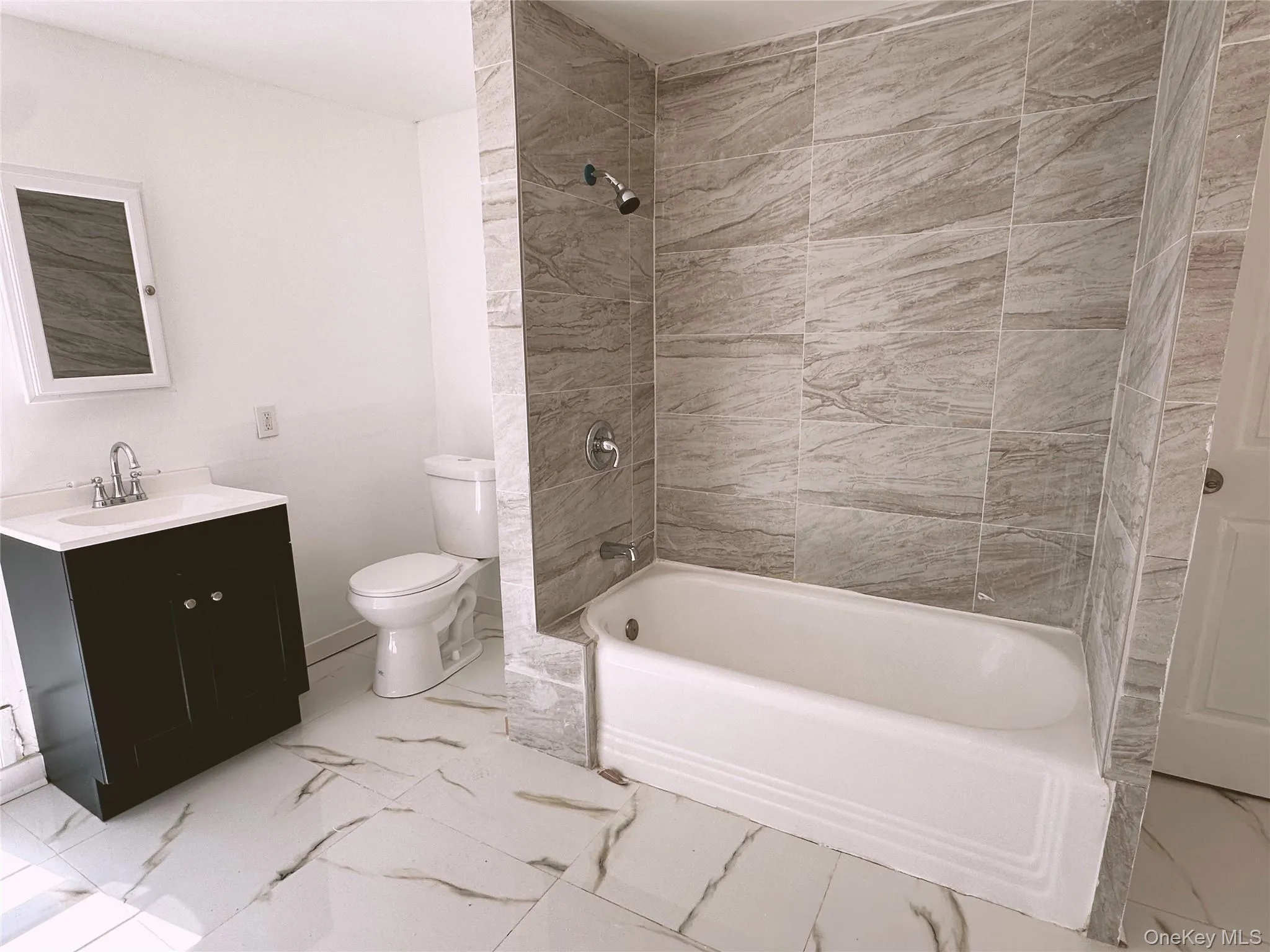 Upstairs Bathroom Upstairs Bathroom