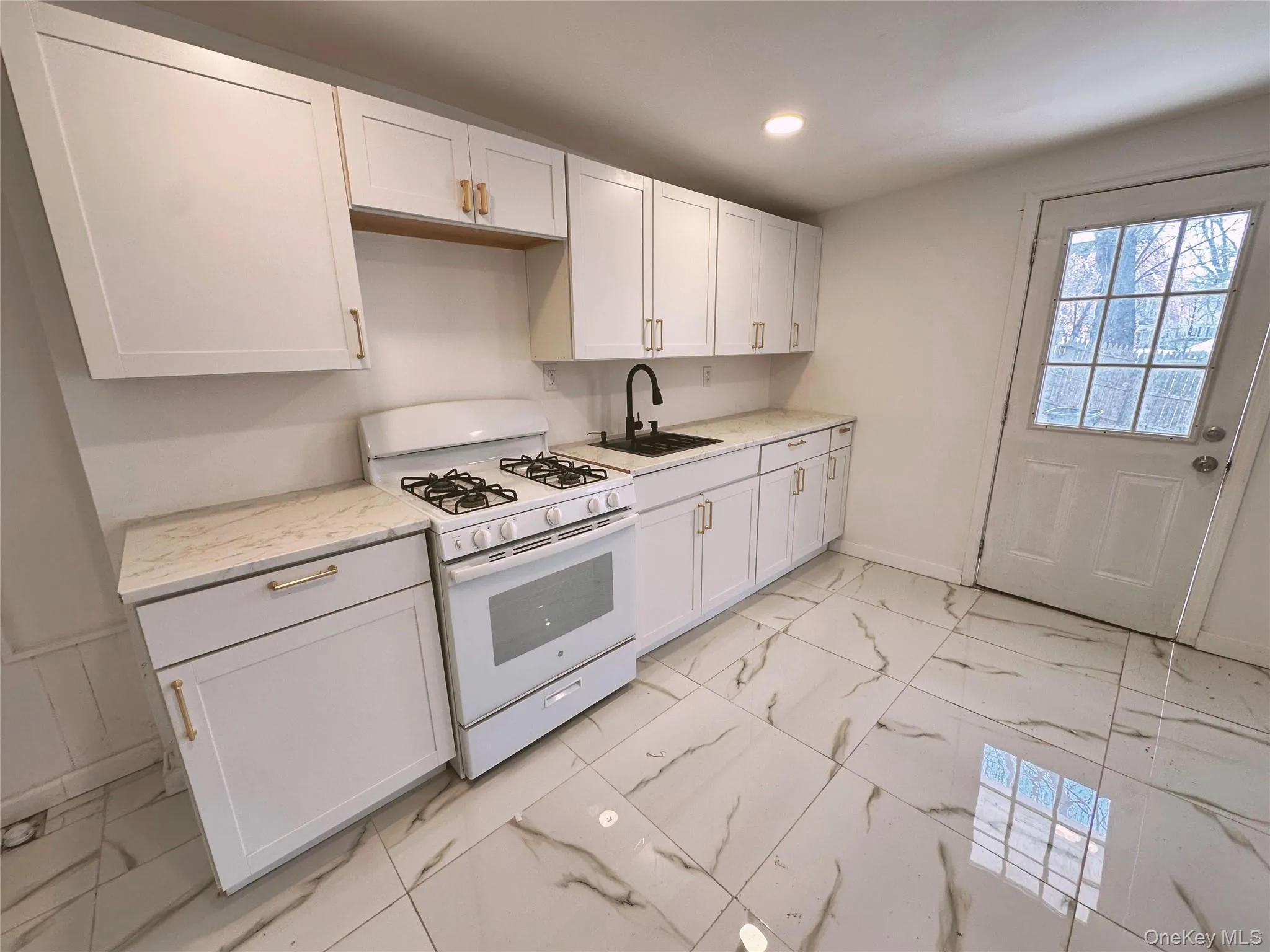 146 Rt-284, Minisink, NY, 3 Bedrooms Bedrooms, 7 Rooms Rooms,2 BathroomsBathrooms,Residential Lease,For Rent,Rt-284,0,984178 146 Rt-284, Minisink, NY, 3 Bedrooms Bedrooms, 7 Rooms Rooms,2 BathroomsBathrooms,Residential Lease,For Rent,Rt-284,0,984178