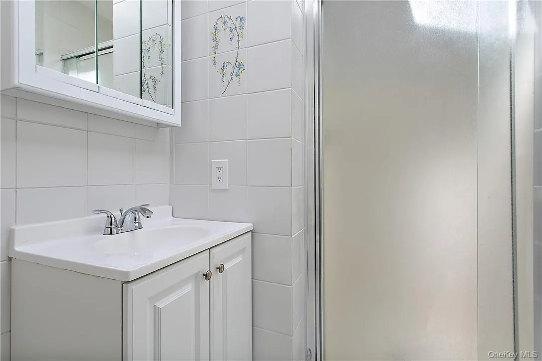 41 Old Deer Park Road, Bedford, NY, 4 Bedrooms Bedrooms, 10 Rooms Rooms,4 BathroomsBathrooms,Residential Lease,For Rent,Old Deer Park,0,984187 41 Old Deer Park Road, Bedford, NY, 4 Bedrooms Bedrooms, 10 Rooms Rooms,4 BathroomsBathrooms,Residential Lease,For Rent,Old Deer Park,0,984187