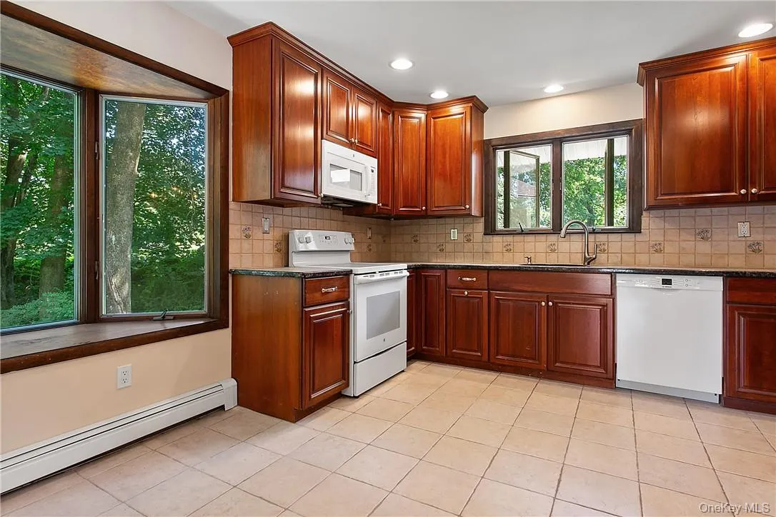 41 Old Deer Park Road, Bedford, NY, 4 Bedrooms Bedrooms, 10 Rooms Rooms,4 BathroomsBathrooms,Residential Lease,For Rent,Old Deer Park,0,984187 41 Old Deer Park Road, Bedford, NY, 4 Bedrooms Bedrooms, 10 Rooms Rooms,4 BathroomsBathrooms,Residential Lease,For Rent,Old Deer Park,0,984187